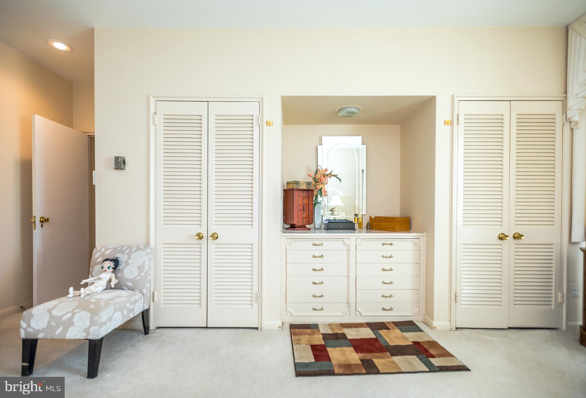 PIKESVILLE - Residential