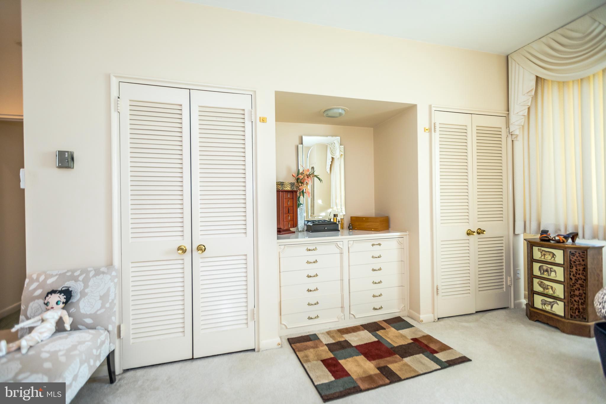 PIKESVILLE - Residential