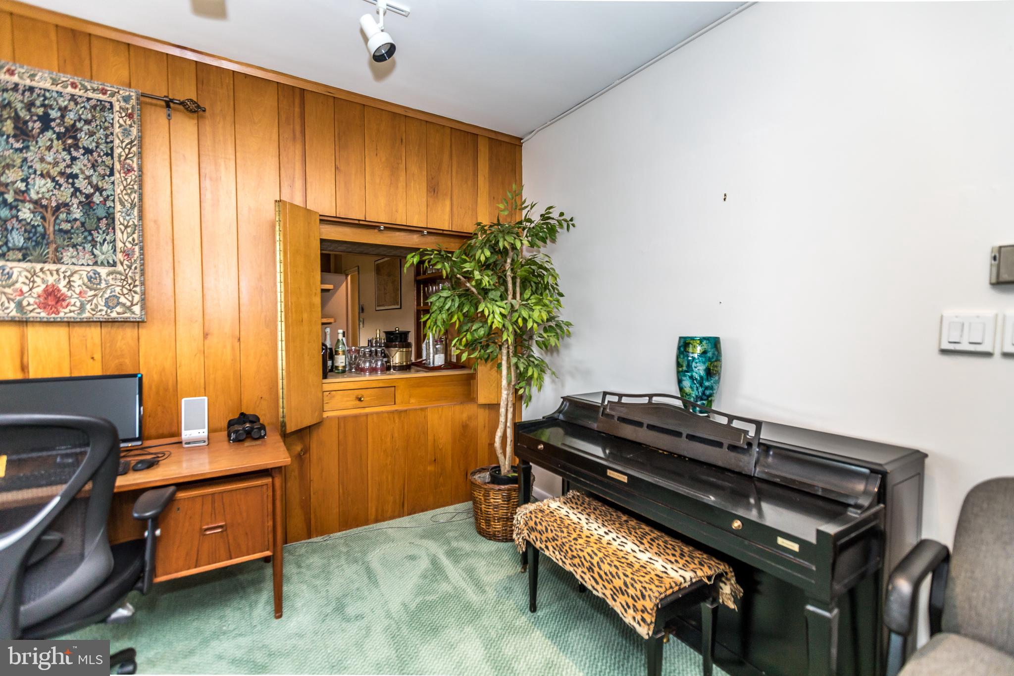 PIKESVILLE - Residential