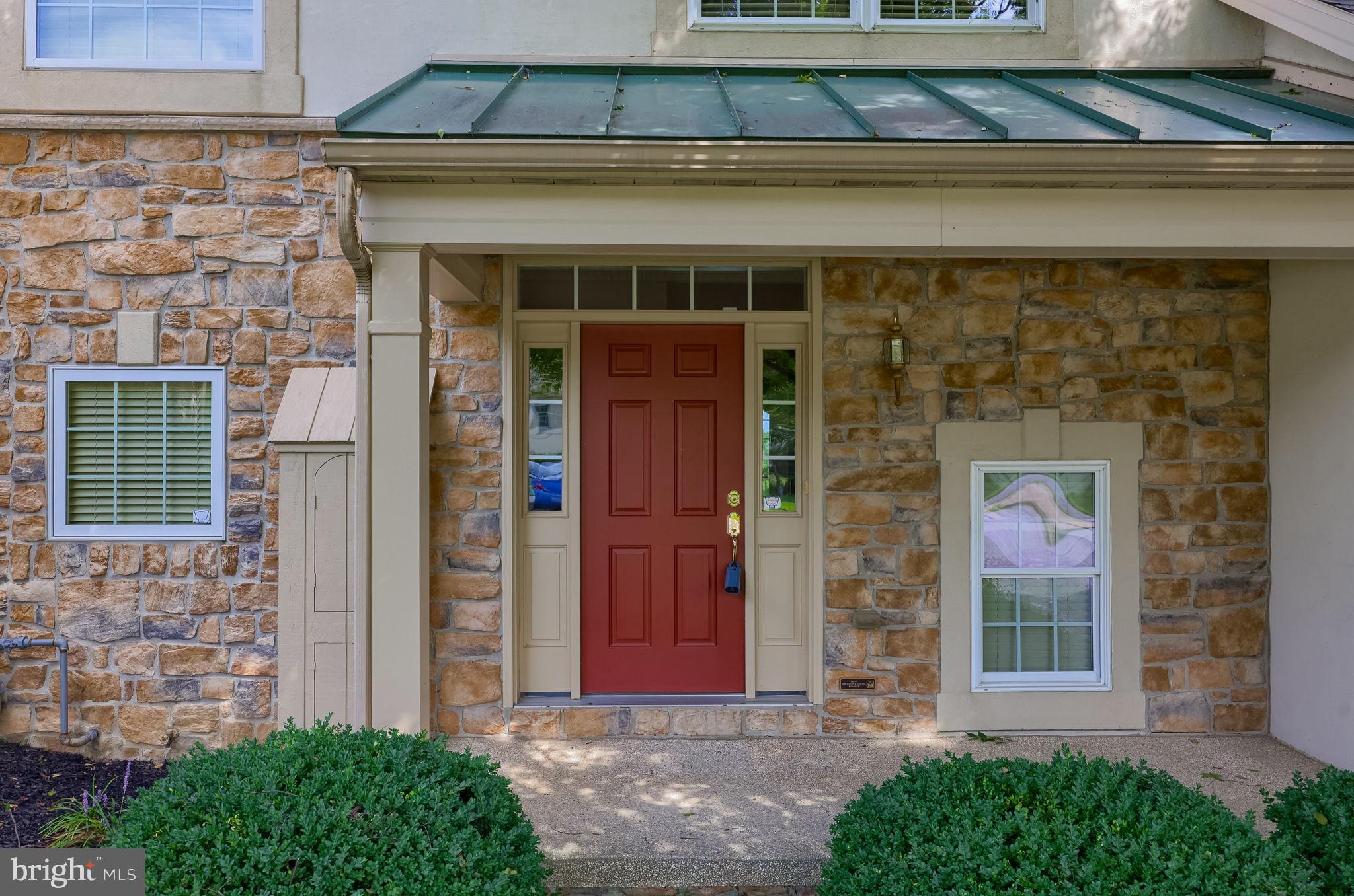 656 CRESTGATE PLACE