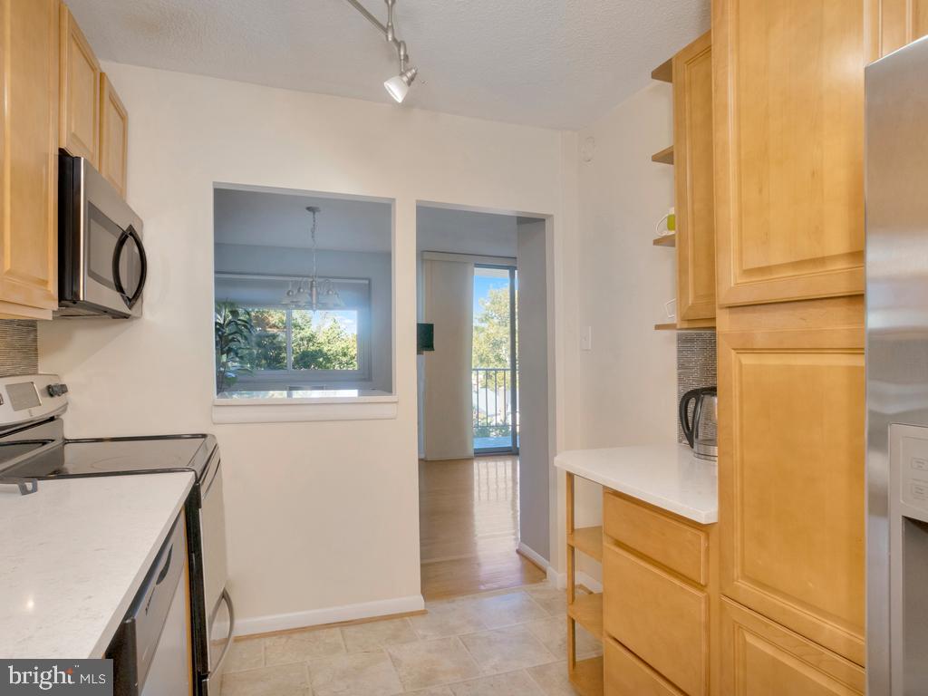 HUNTING CREEK CLUB CONDOMINIUMS - Residential