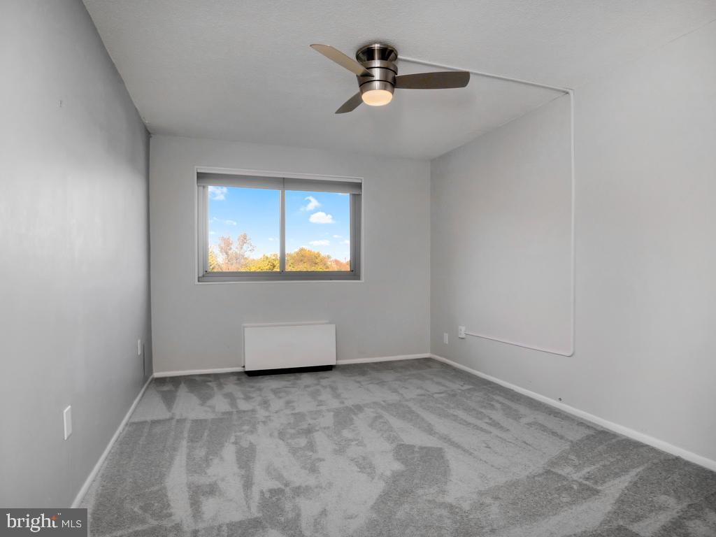 HUNTING CREEK CLUB CONDOMINIUMS - Residential