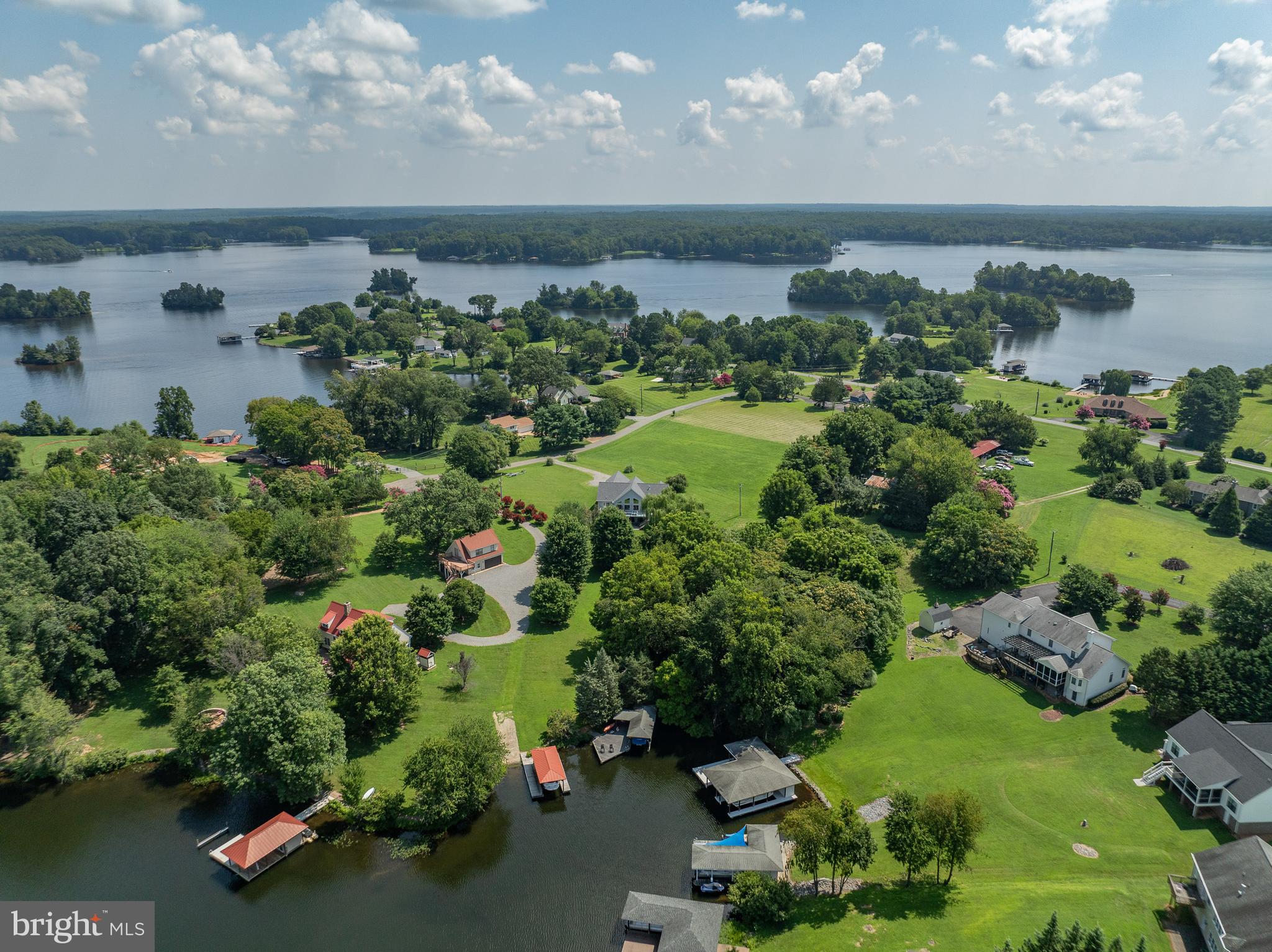 BEAR CASTLE - Residential