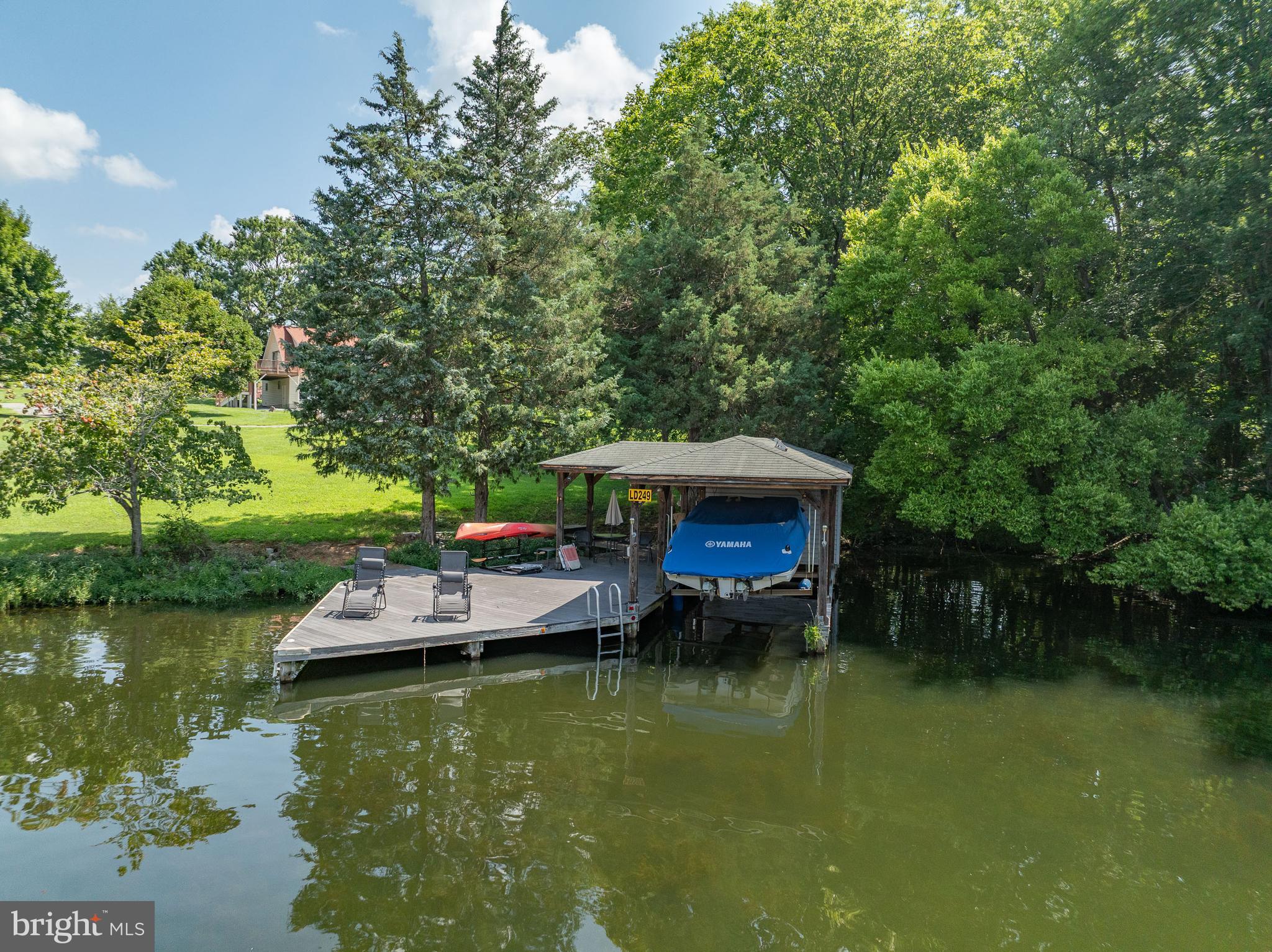 BEAR CASTLE - Residential