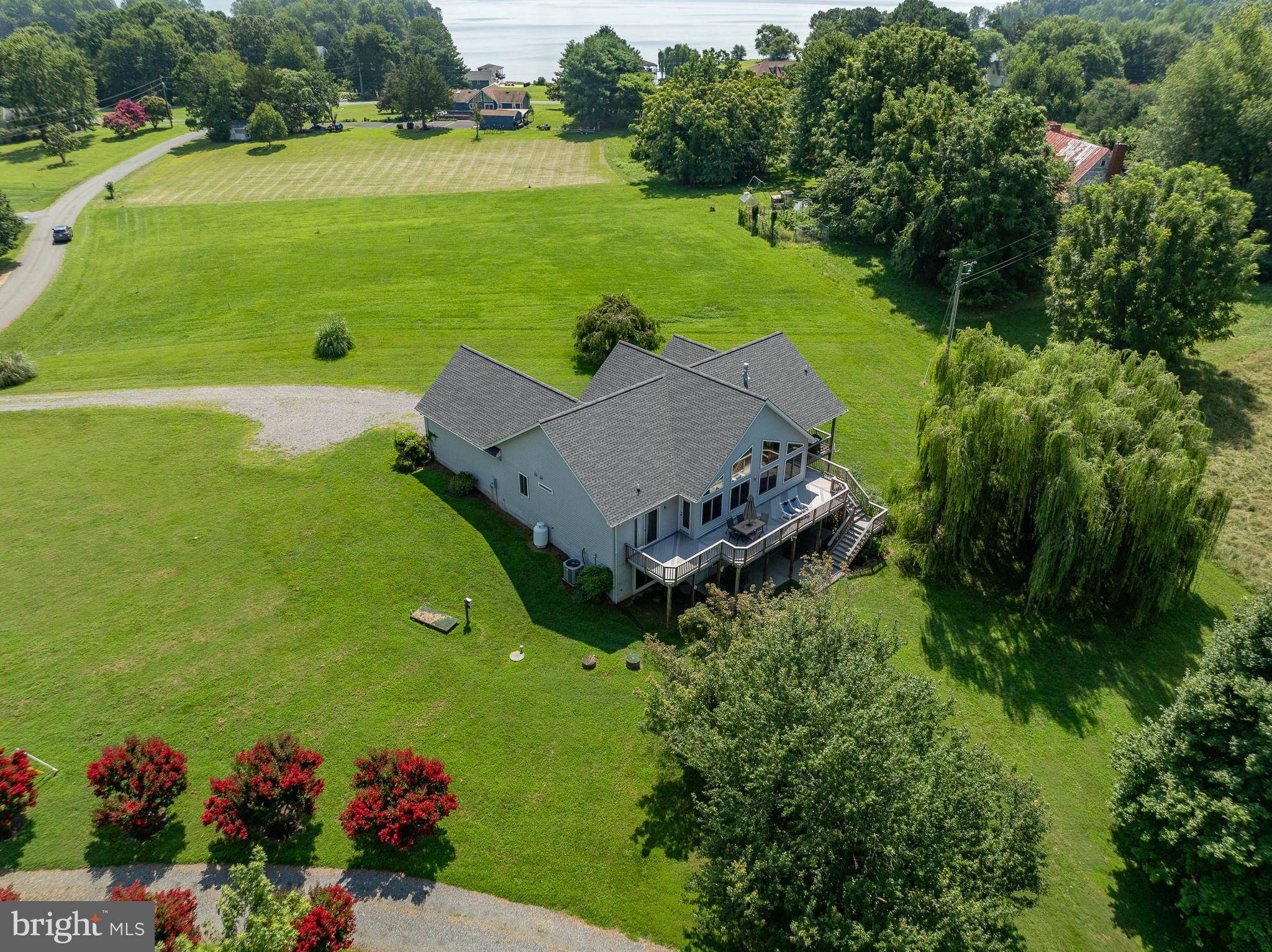 BEAR CASTLE - Residential