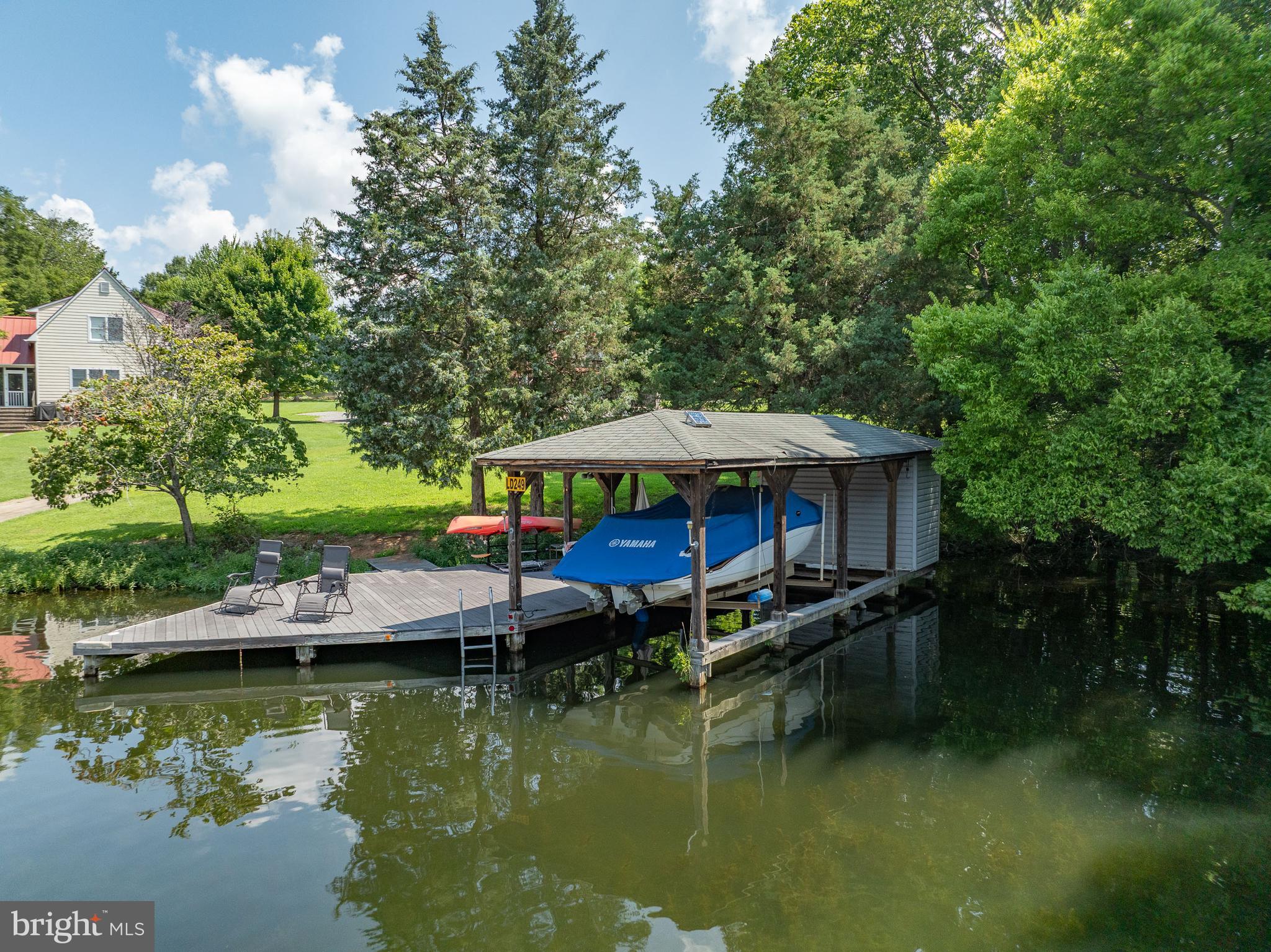 BEAR CASTLE - Residential