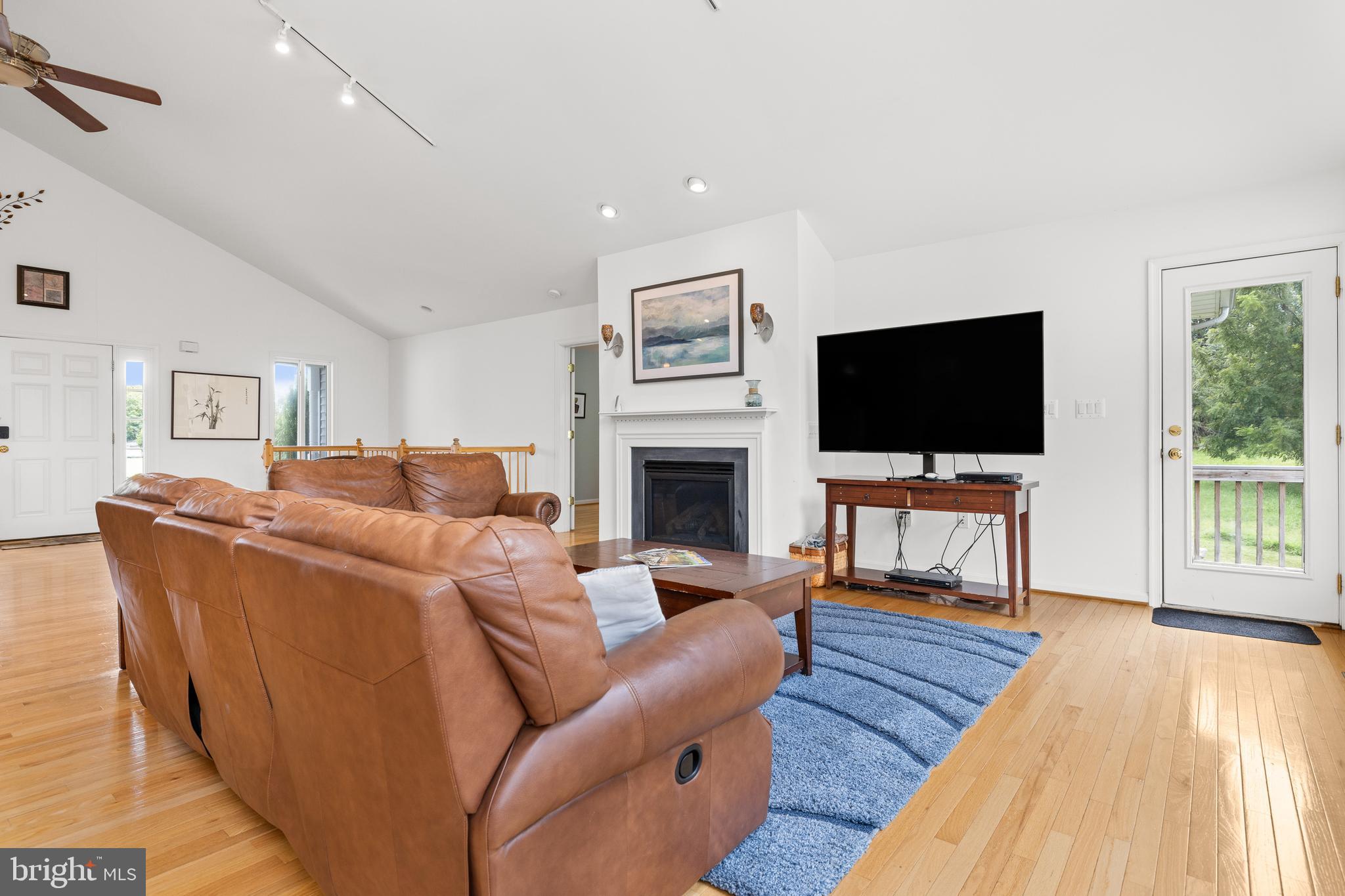 BEAR CASTLE - Residential