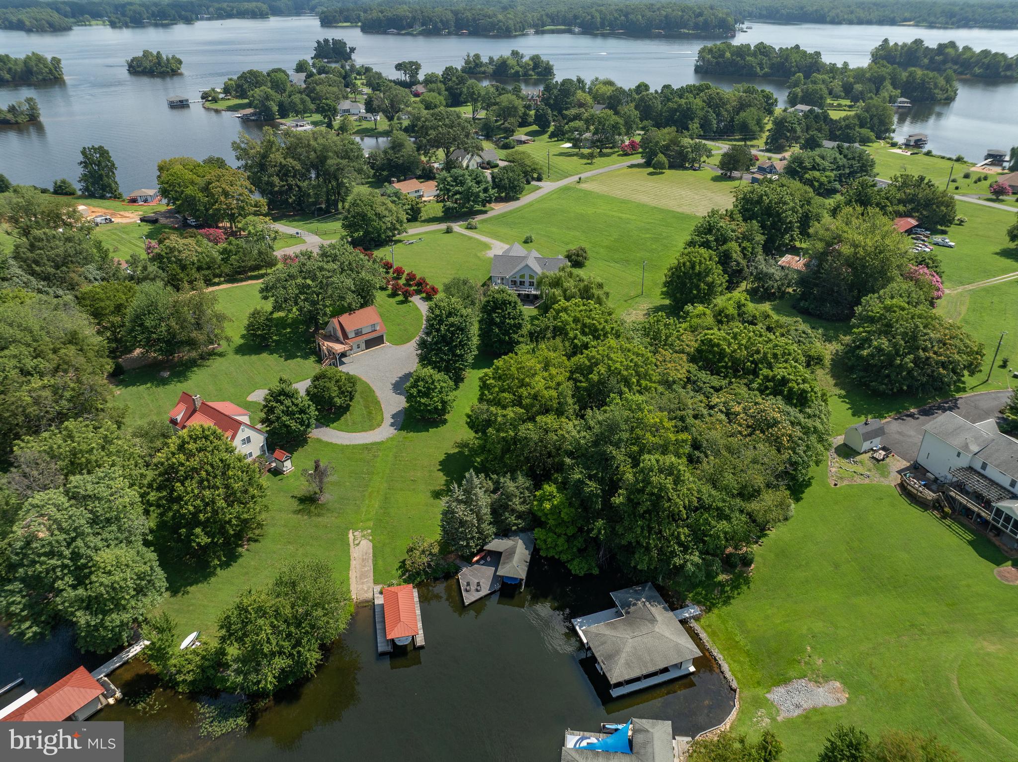 BEAR CASTLE - Residential