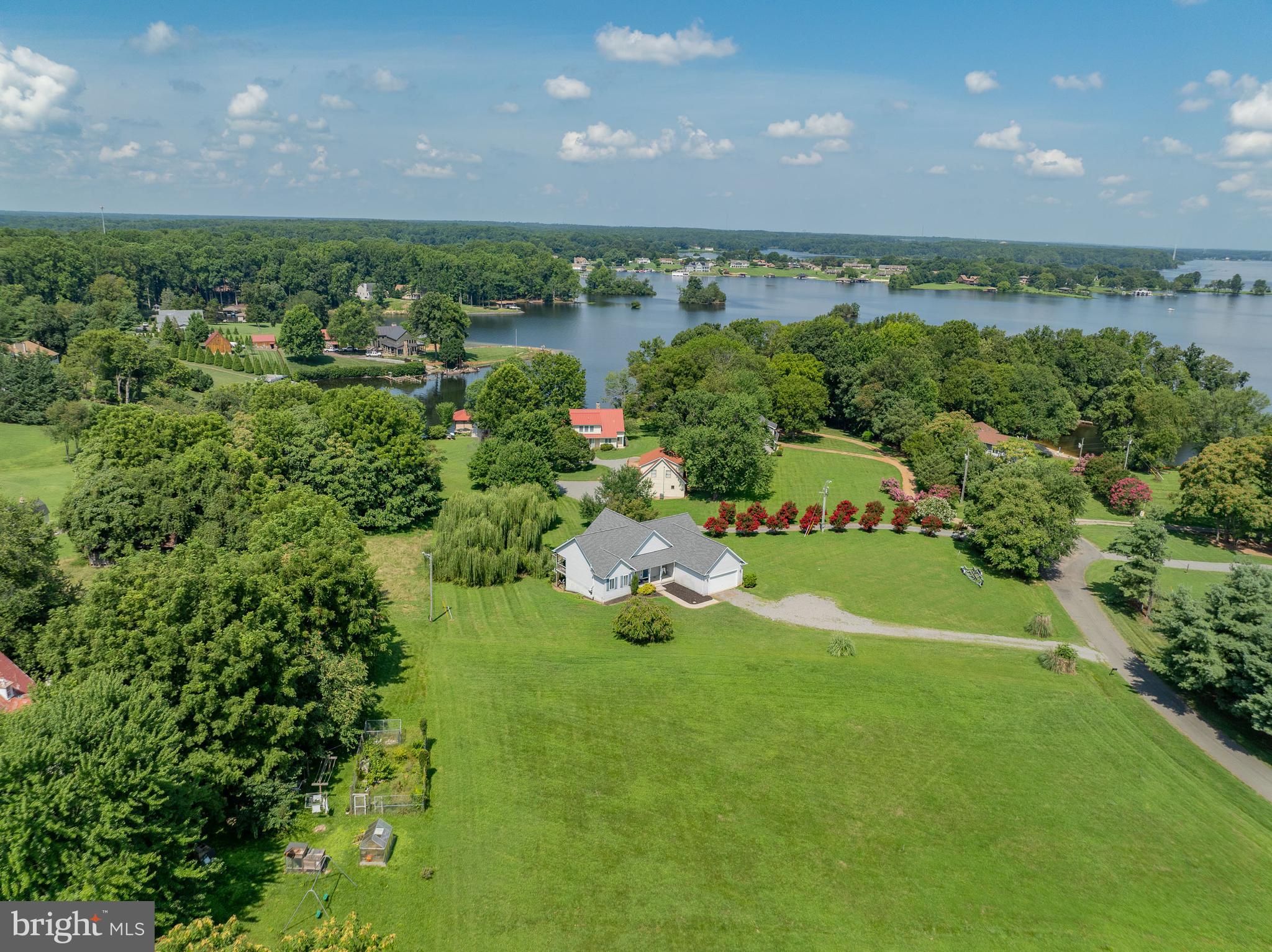 BEAR CASTLE - Residential