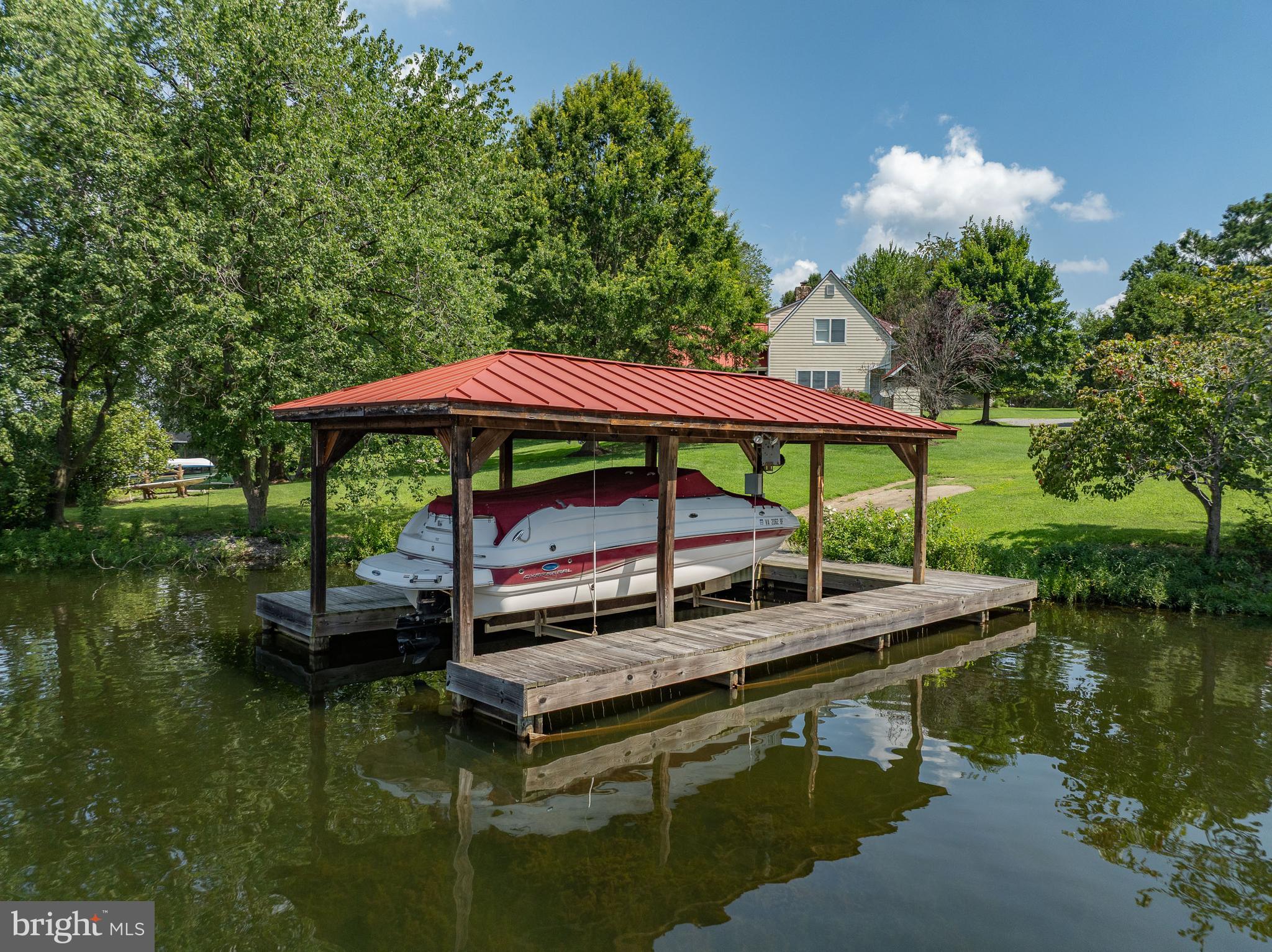 BEAR CASTLE - Residential