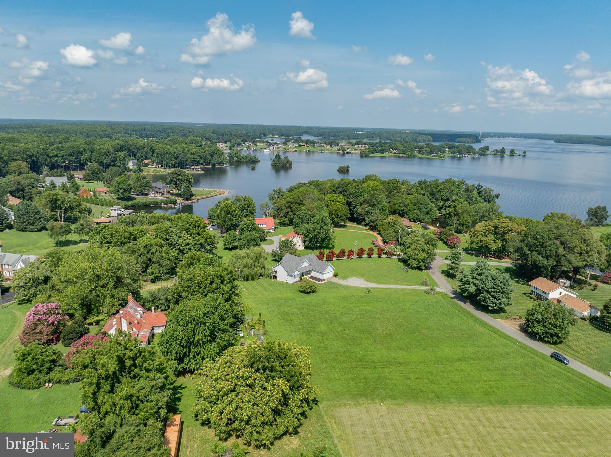 BEAR CASTLE - Residential