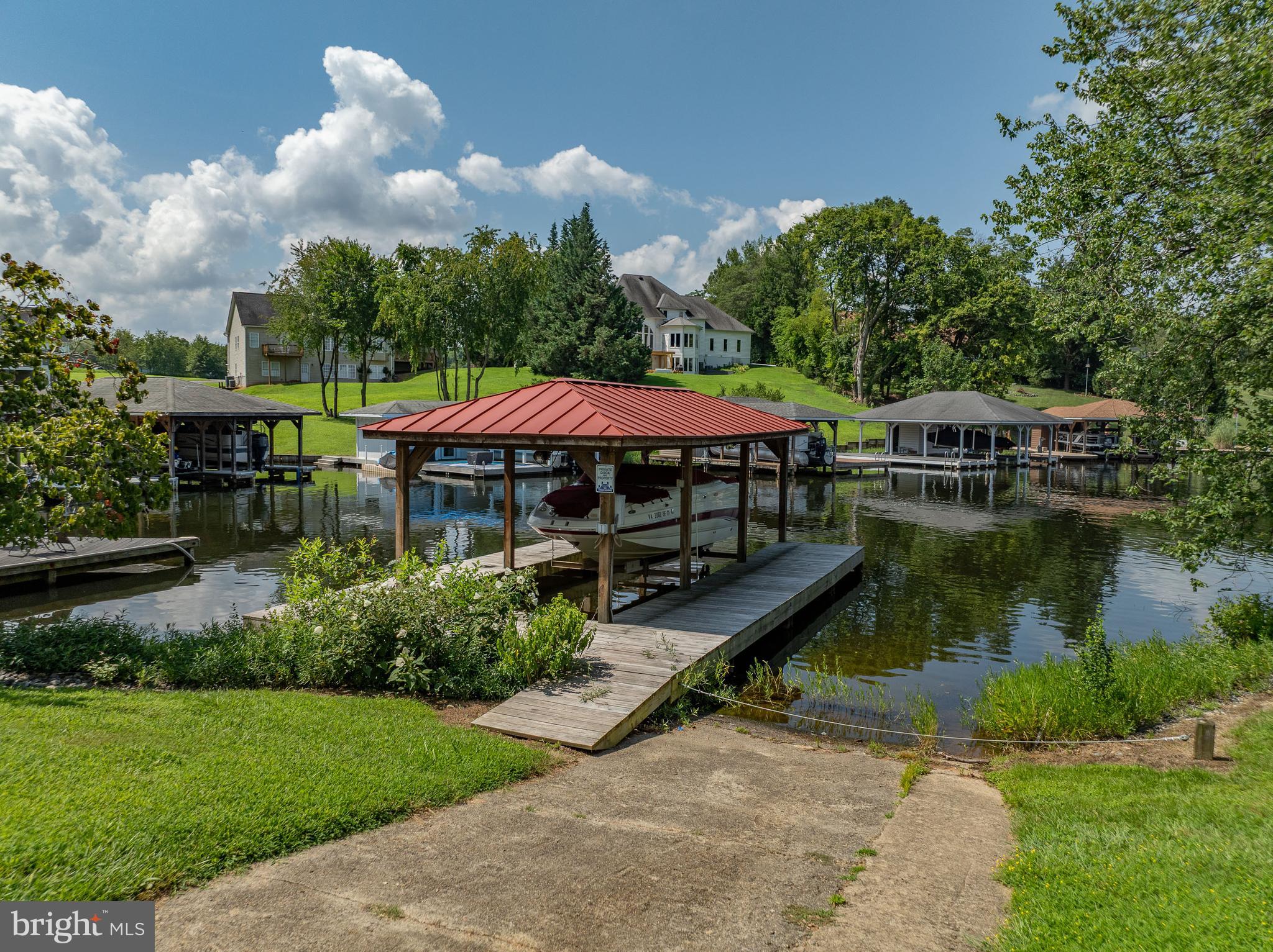 BEAR CASTLE - Residential