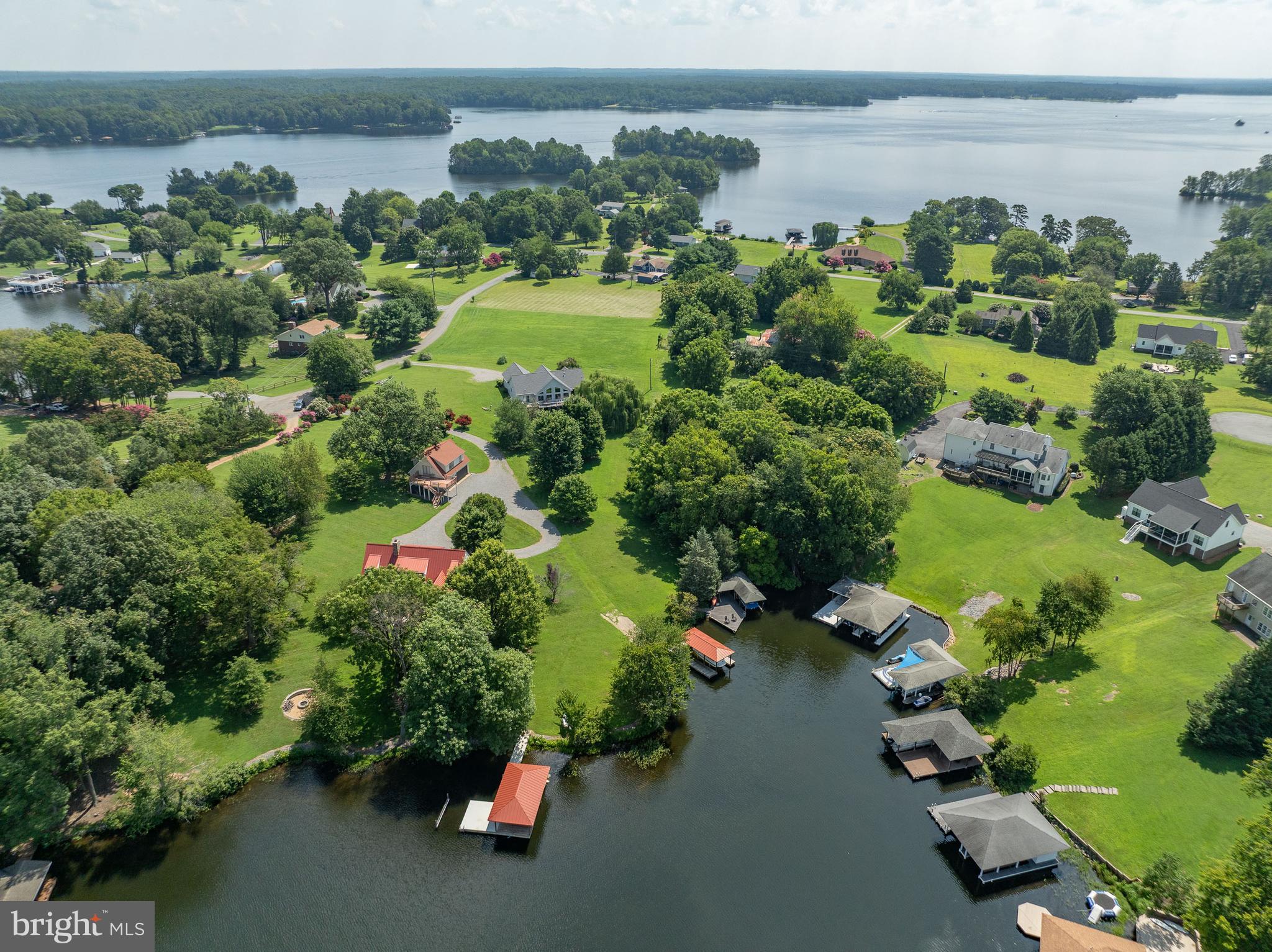 BEAR CASTLE - Residential