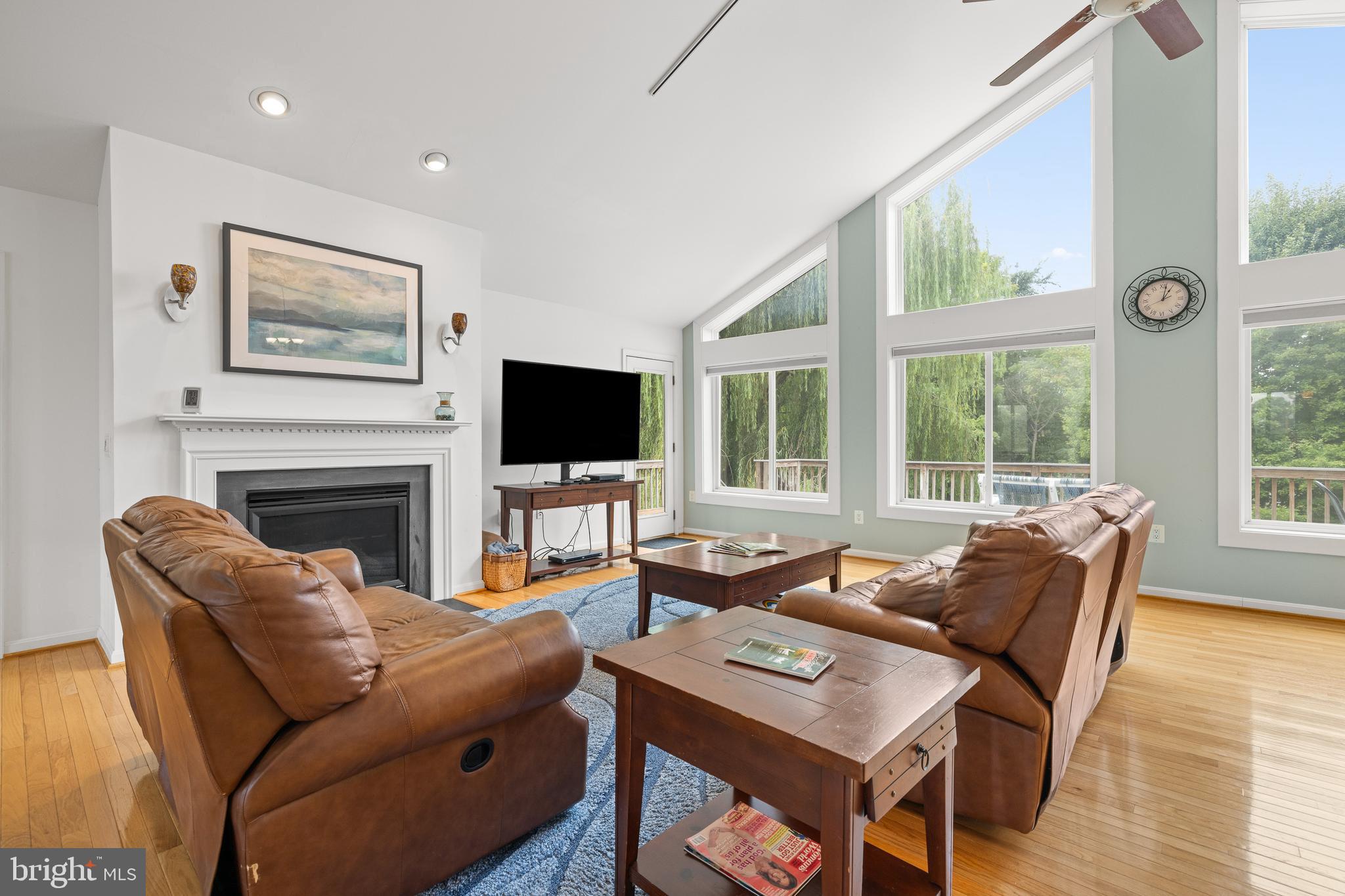 BEAR CASTLE - Residential