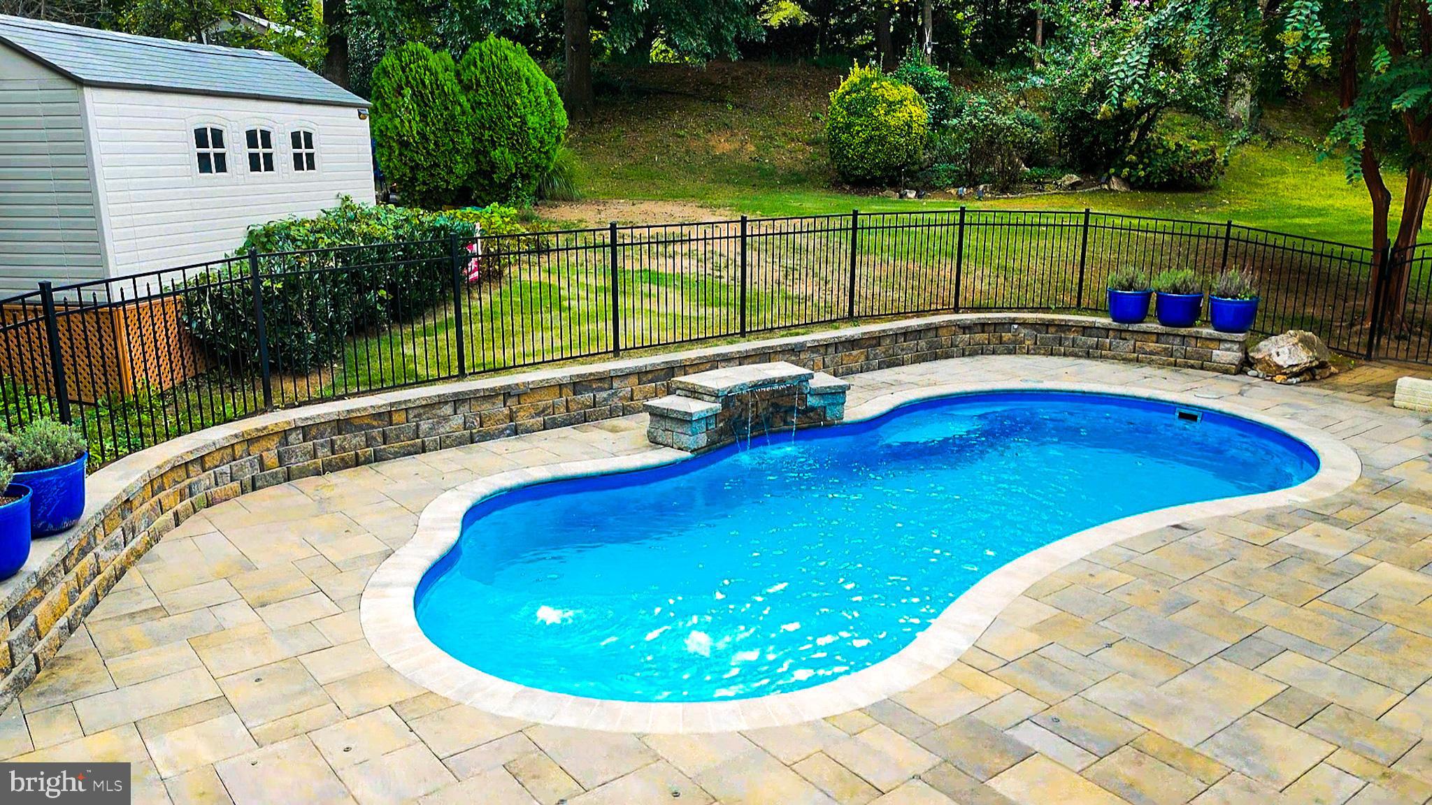 MEADOWS OF MINNIEVILLE - Residential