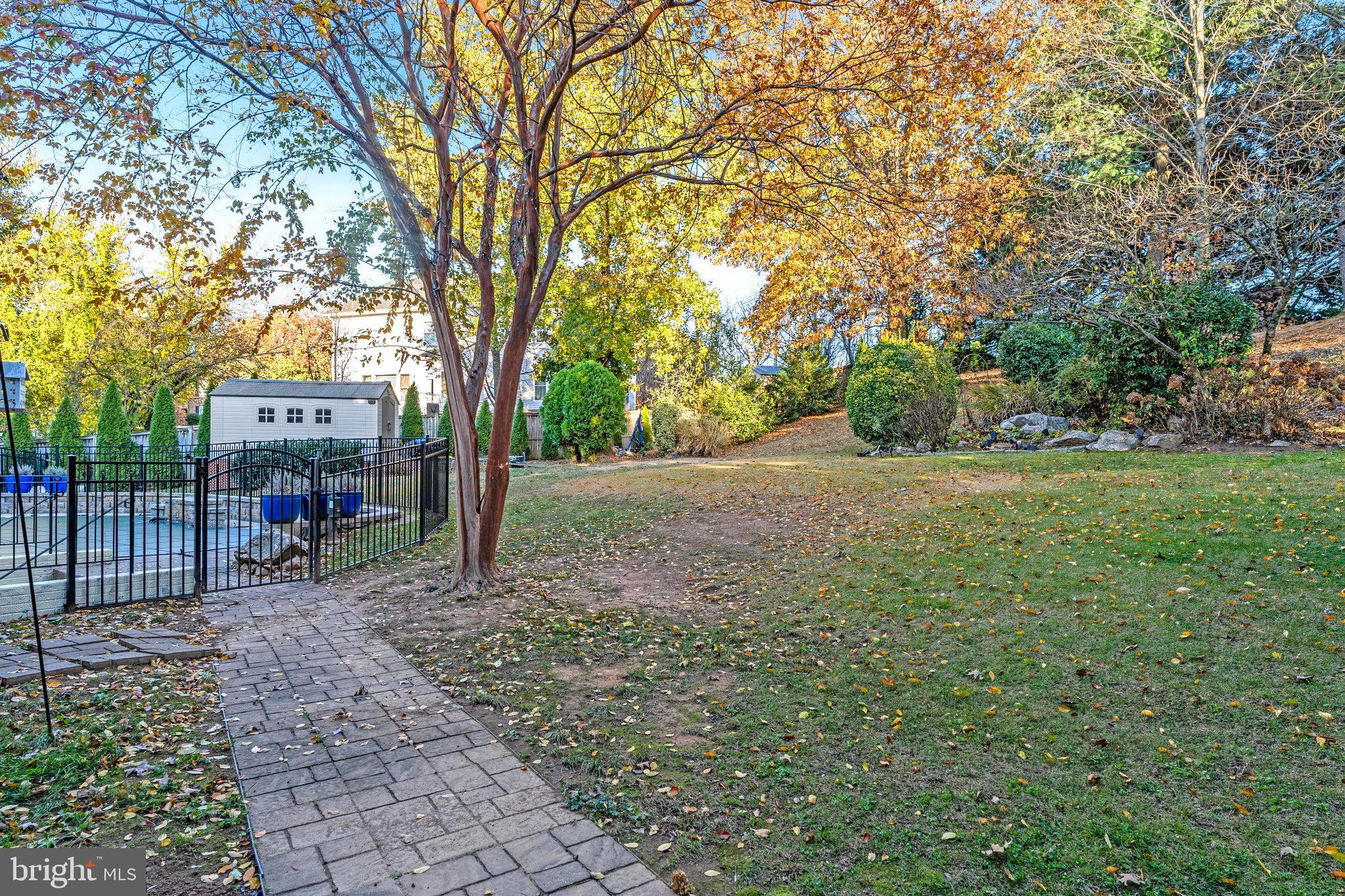 MEADOWS OF MINNIEVILLE - Residential