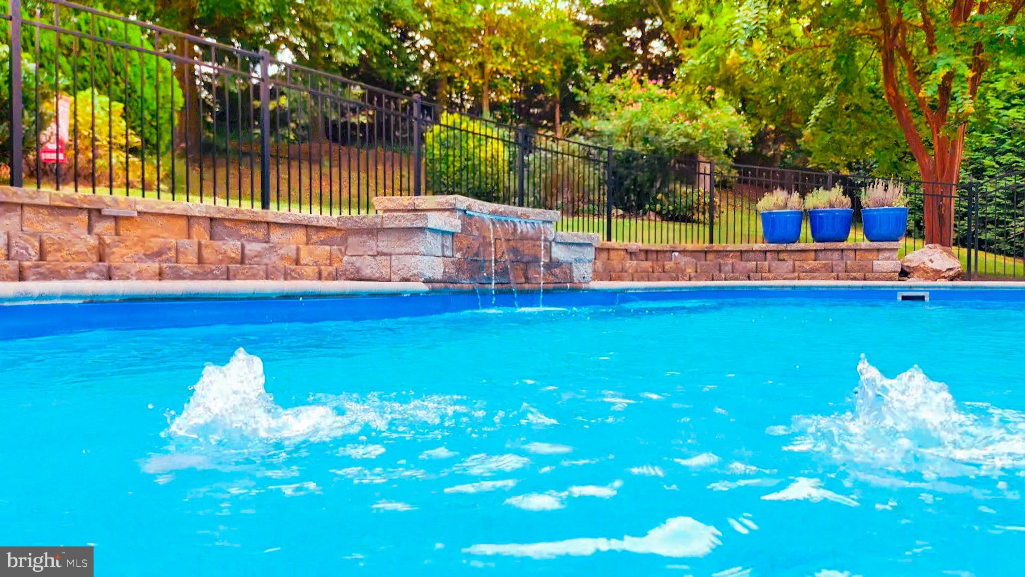 MEADOWS OF MINNIEVILLE - Residential