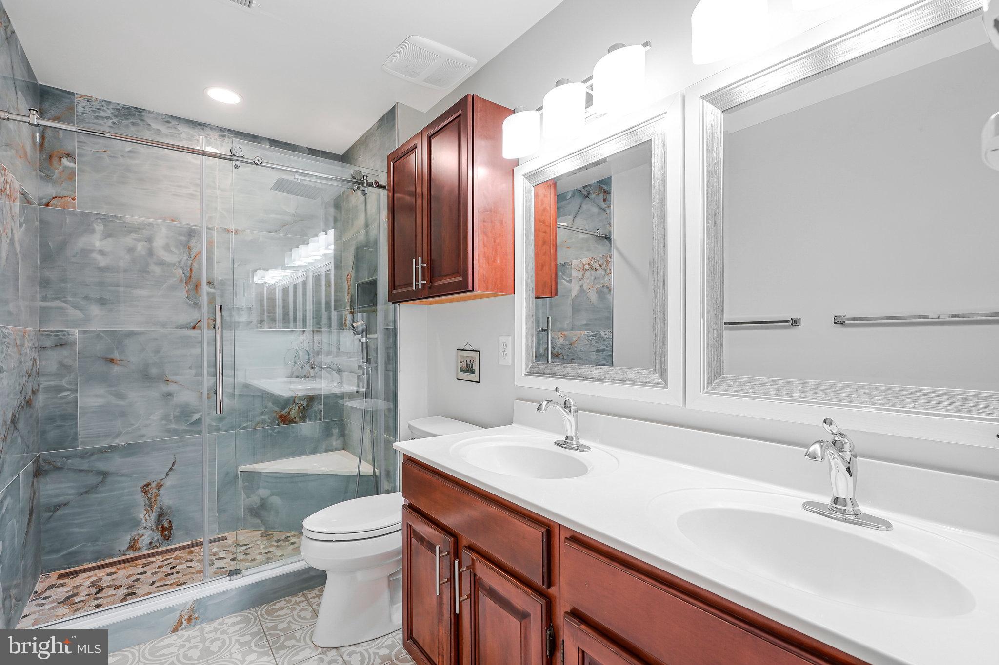 MEADOWS OF MINNIEVILLE - Residential