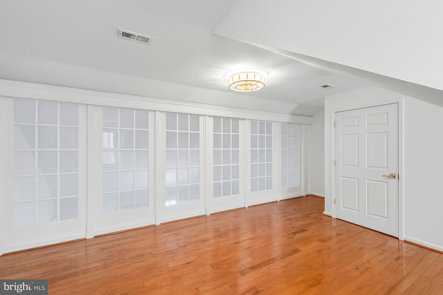 MEADOWS OF MINNIEVILLE - Residential