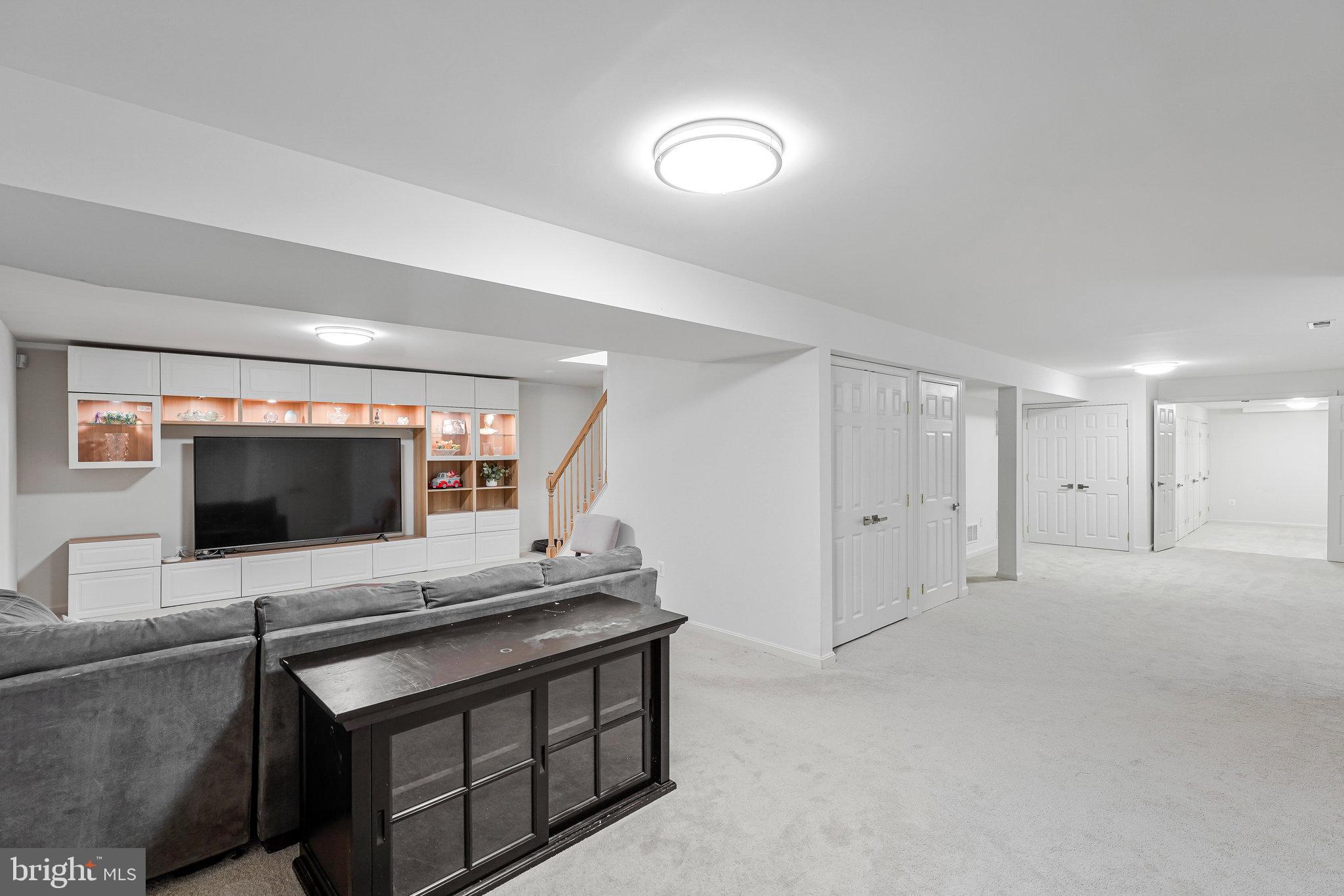 MEADOWS OF MINNIEVILLE - Residential