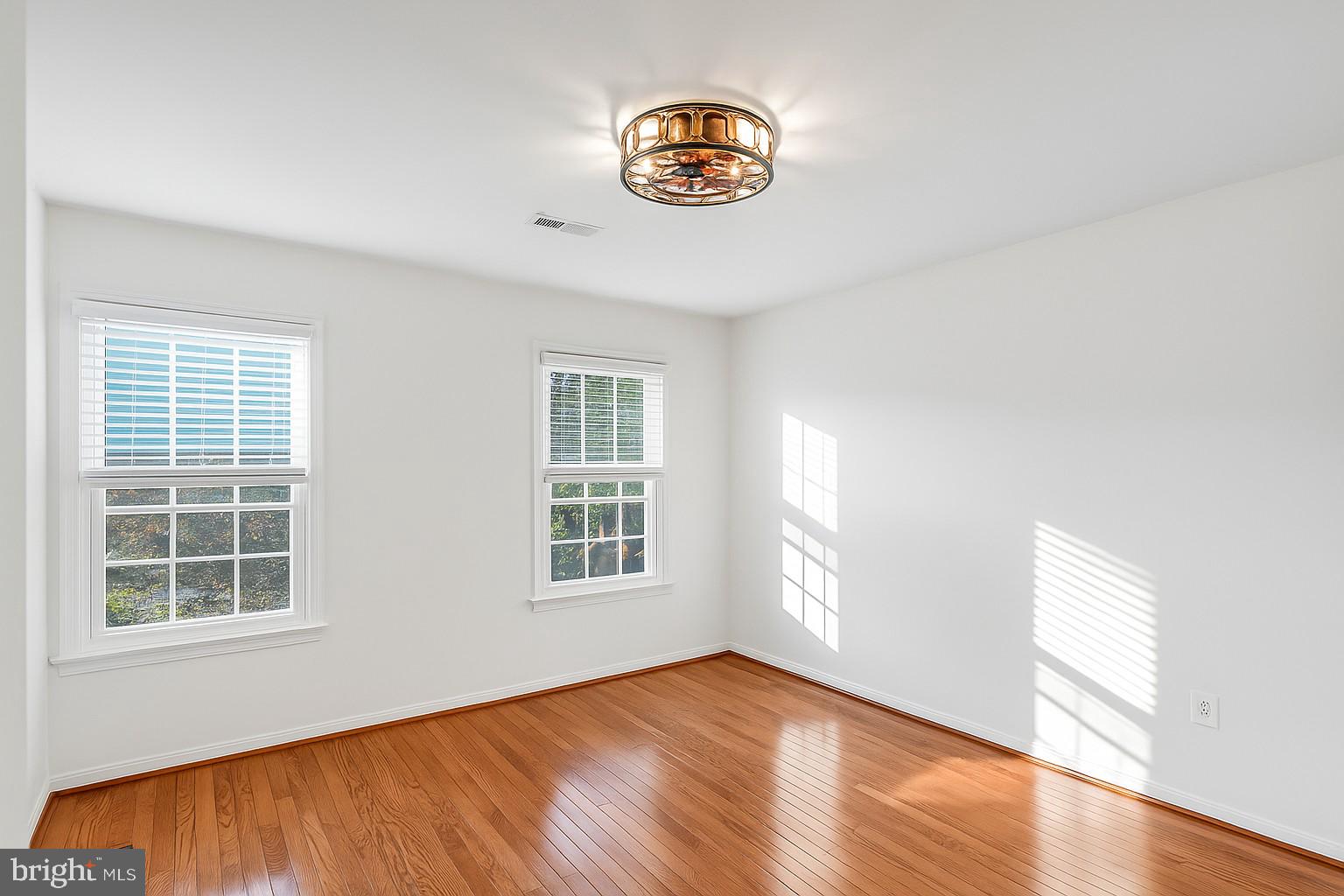 MEADOWS OF MINNIEVILLE - Residential