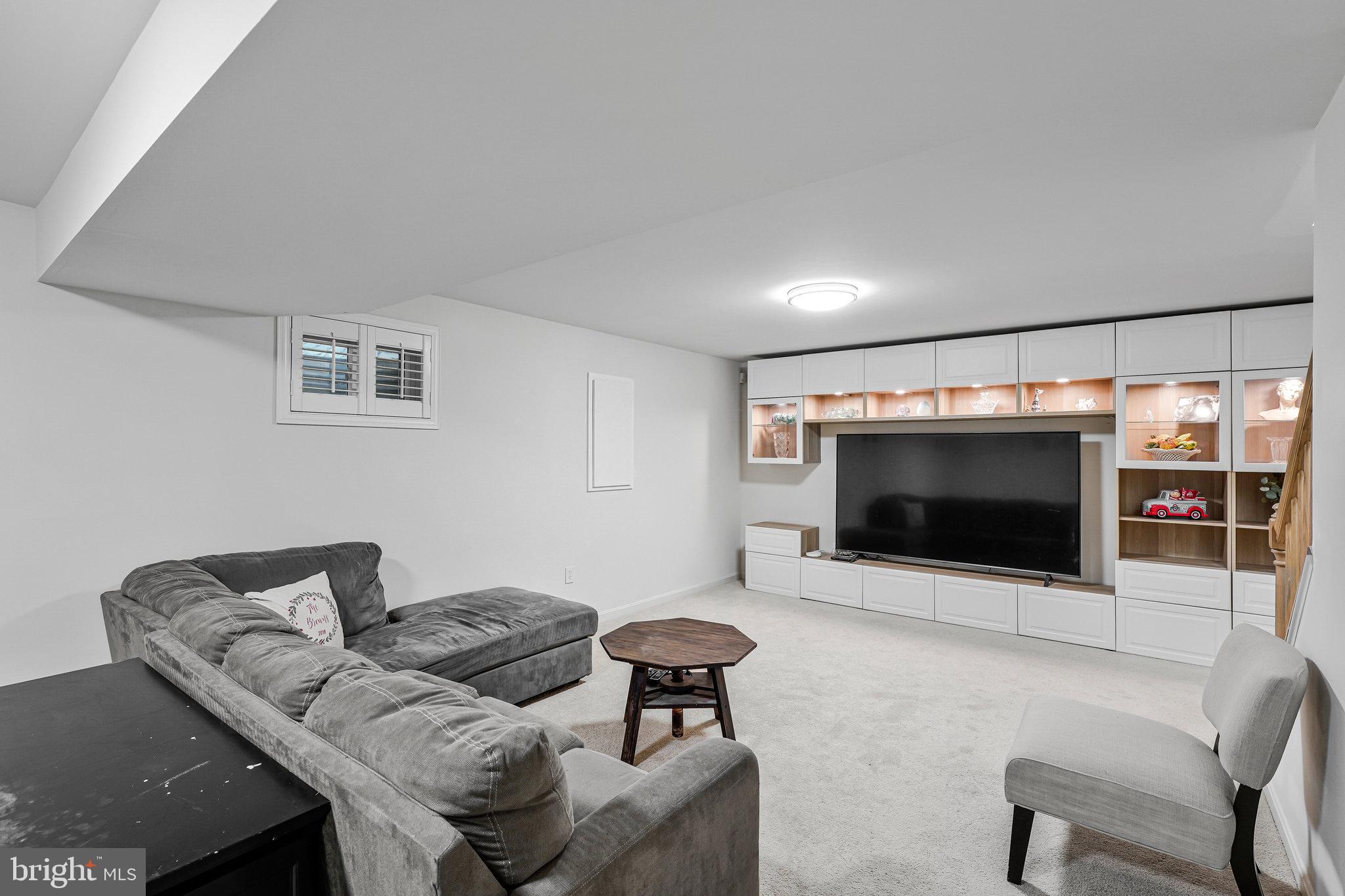 MEADOWS OF MINNIEVILLE - Residential