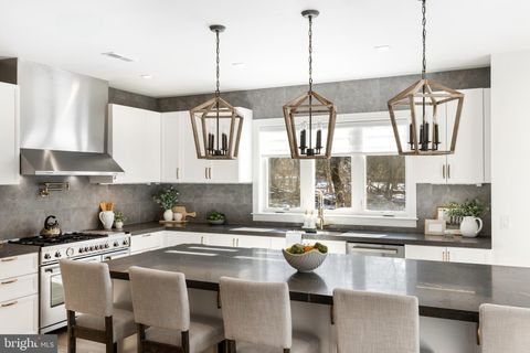 962 TENNIS AVENUE AMBLER PA 19002