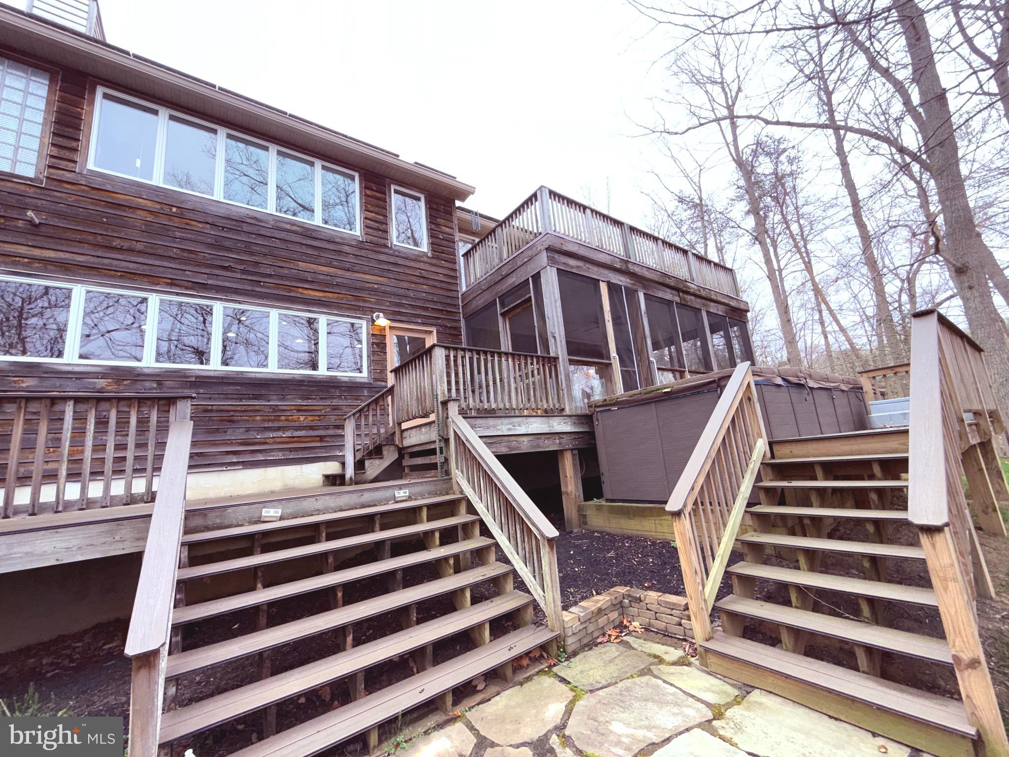 EDGEWATER - Residential