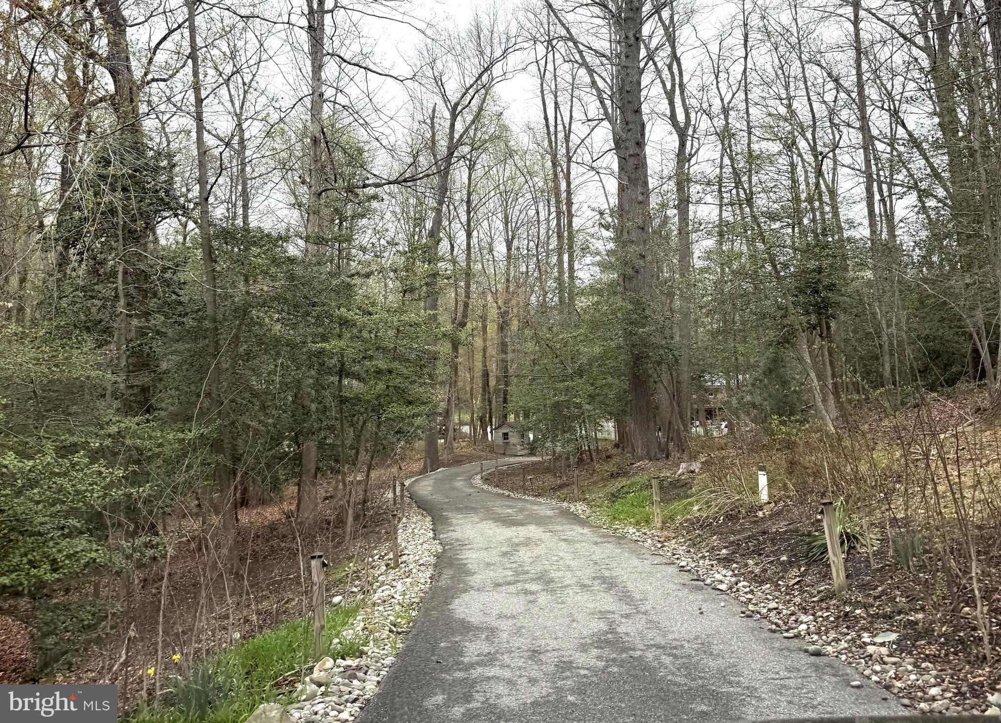 EDGEWATER - Residential