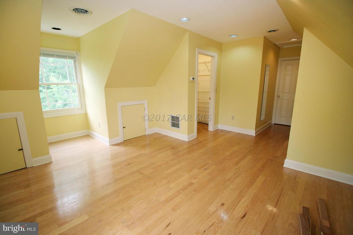 HEATHER GLEN - Residential