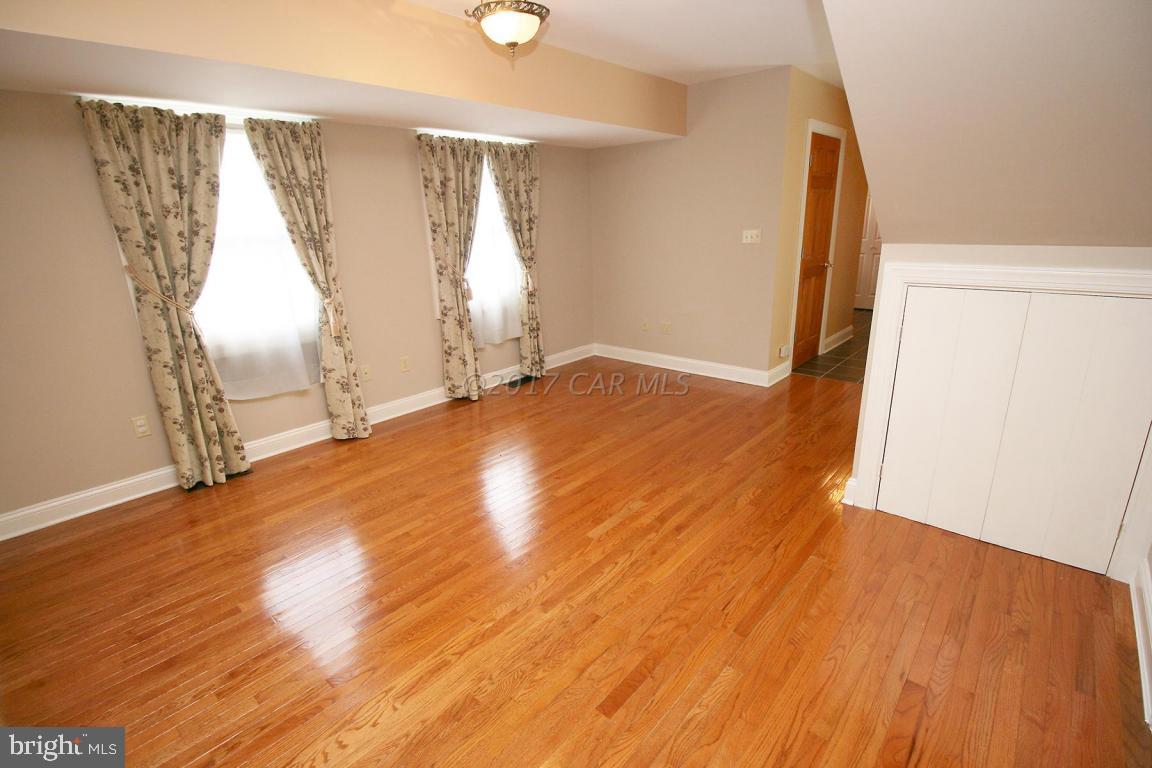 HEATHER GLEN - Residential