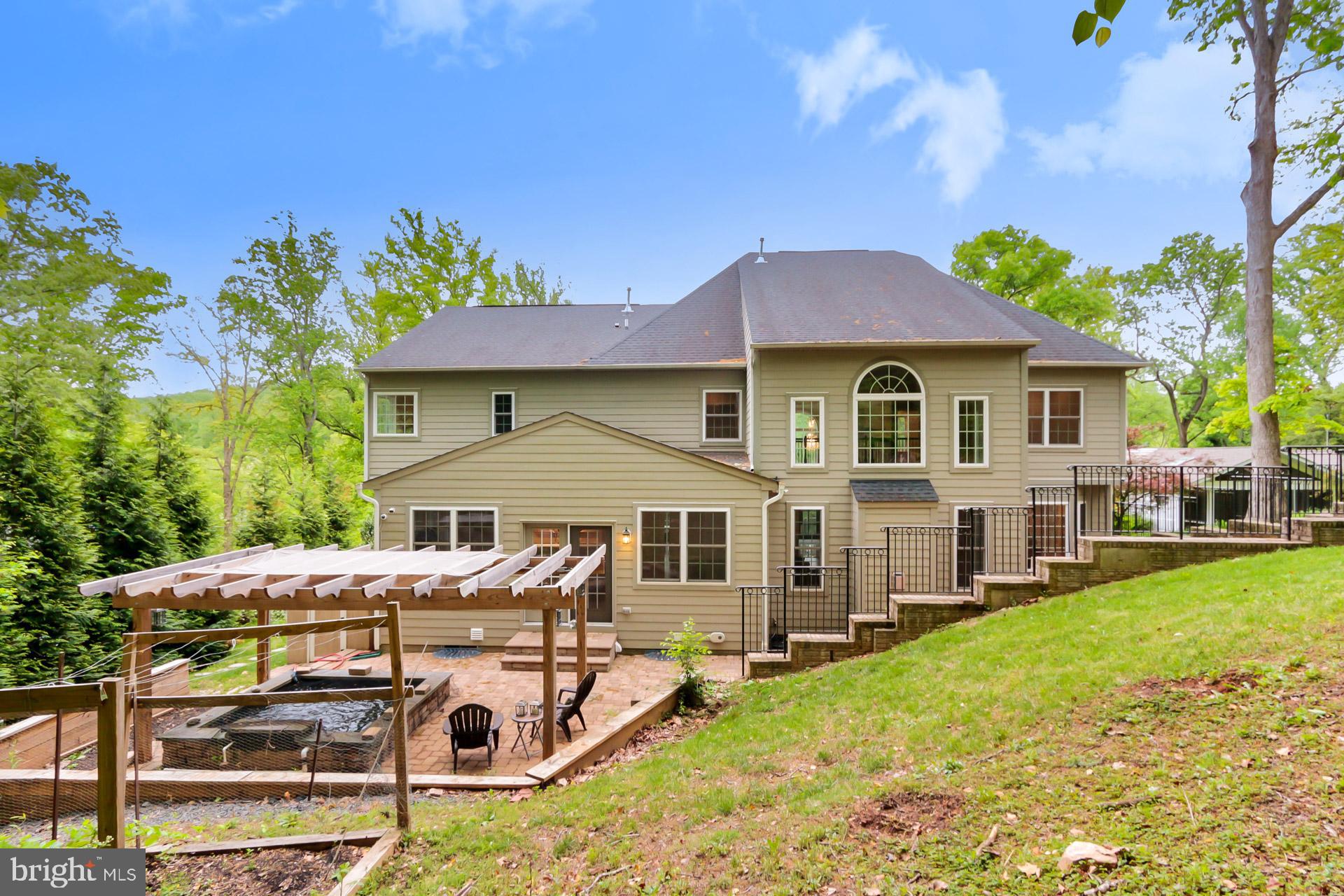 LAKE BARCROFT - Residential Lease