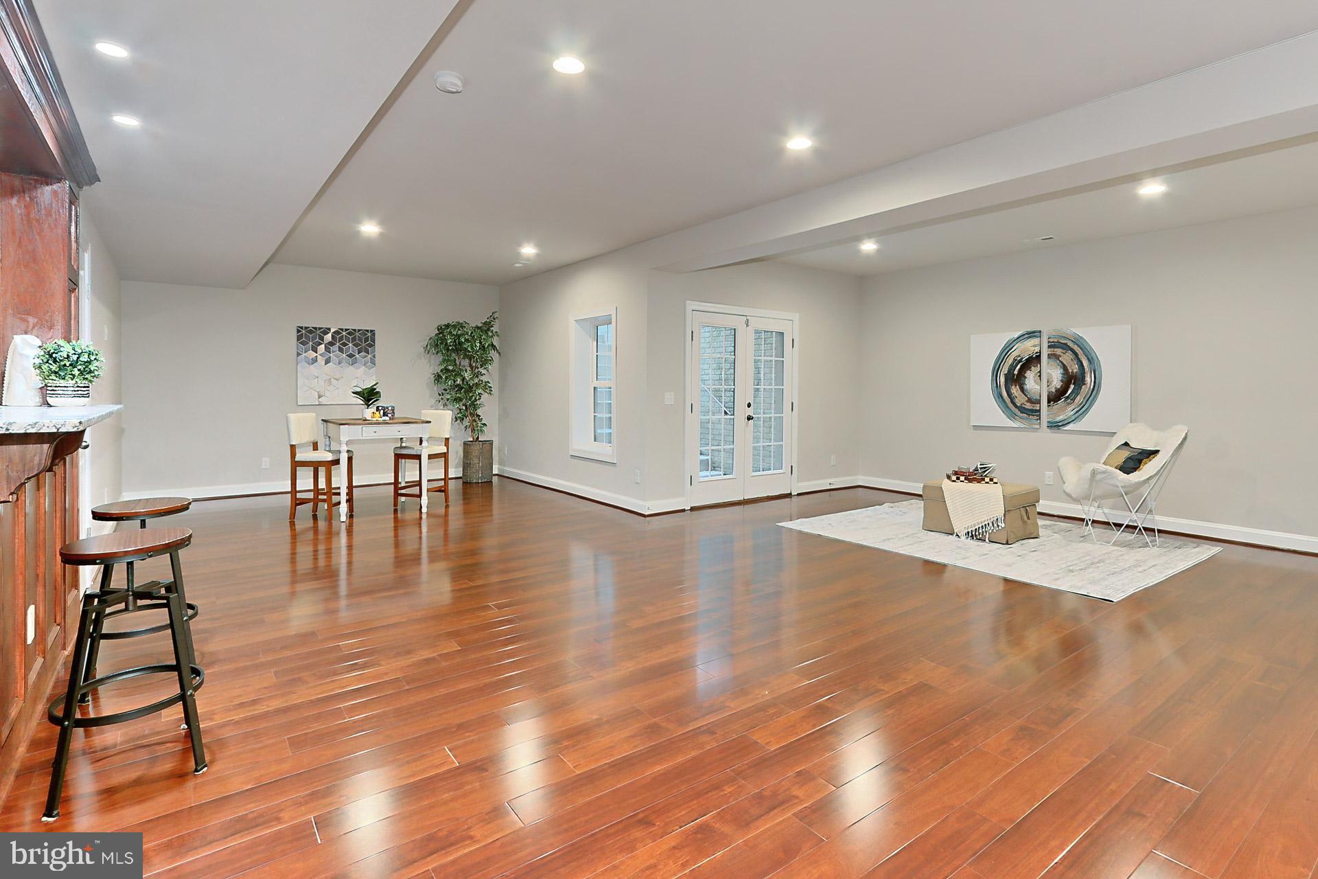 LAKE BARCROFT - Residential Lease