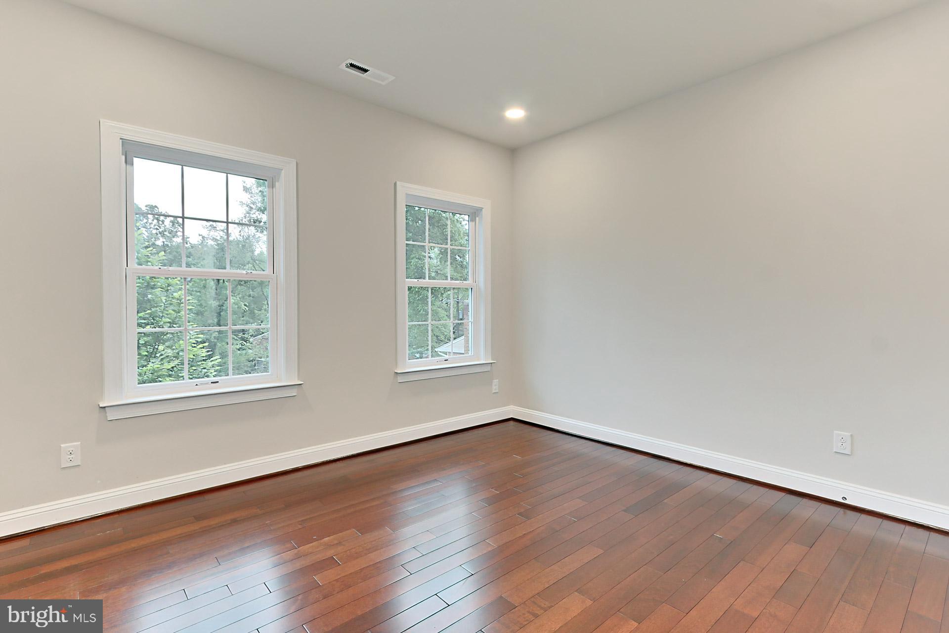 LAKE BARCROFT - Residential Lease