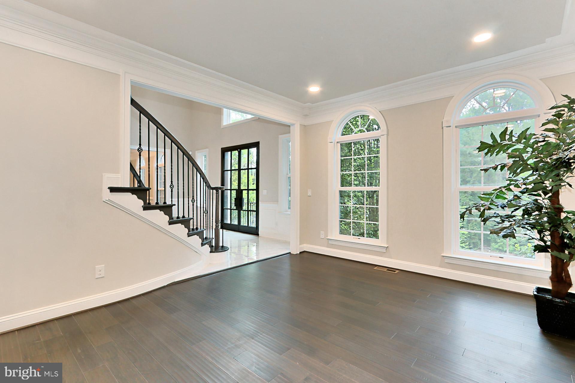 LAKE BARCROFT - Residential Lease