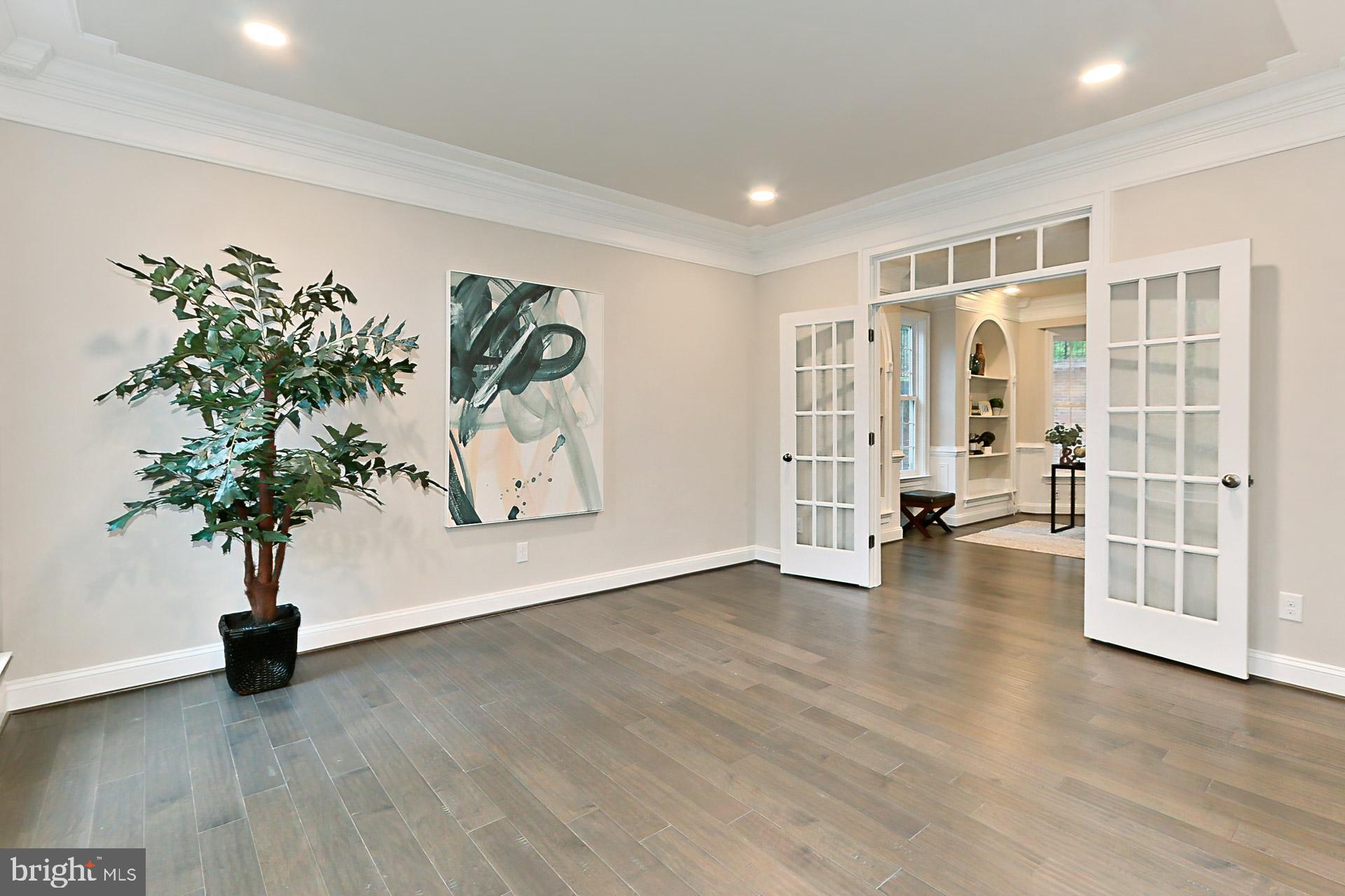 LAKE BARCROFT - Residential Lease