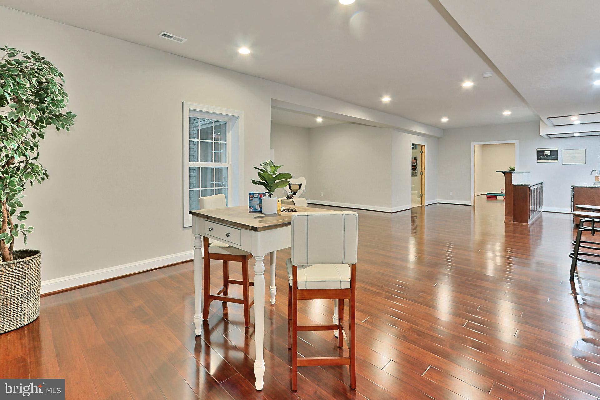 LAKE BARCROFT - Residential Lease