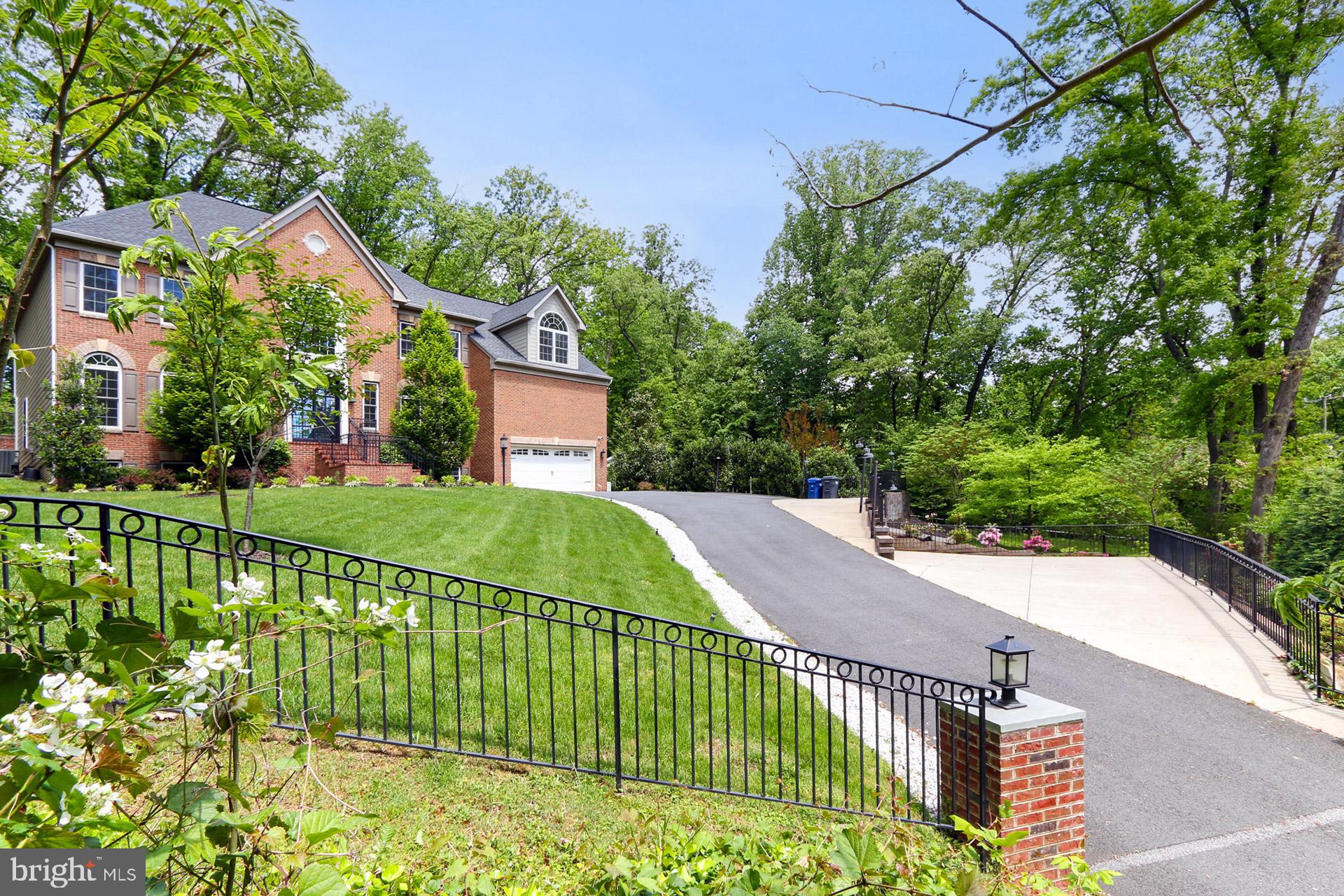 LAKE BARCROFT - Residential Lease