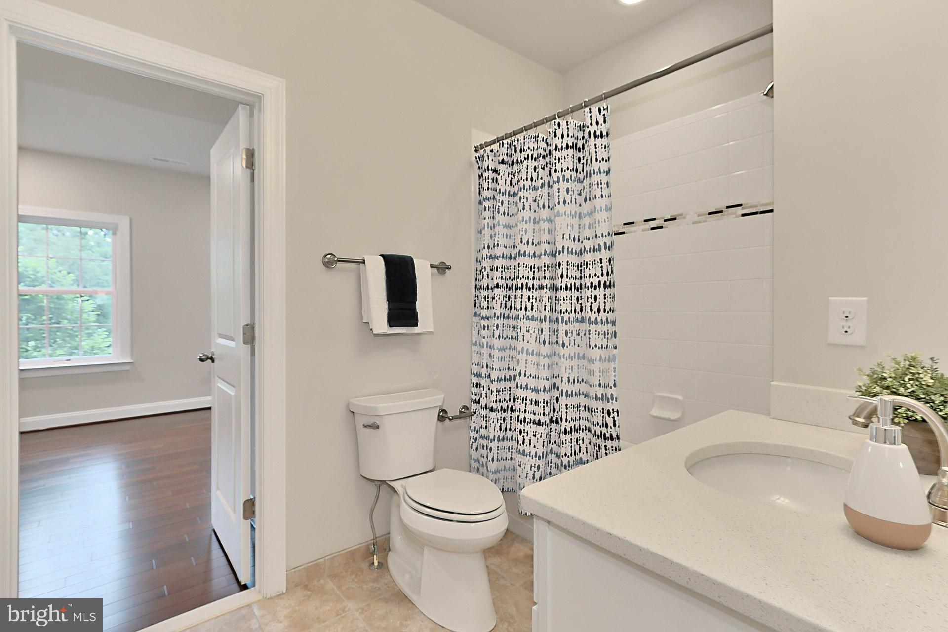 LAKE BARCROFT - Residential Lease