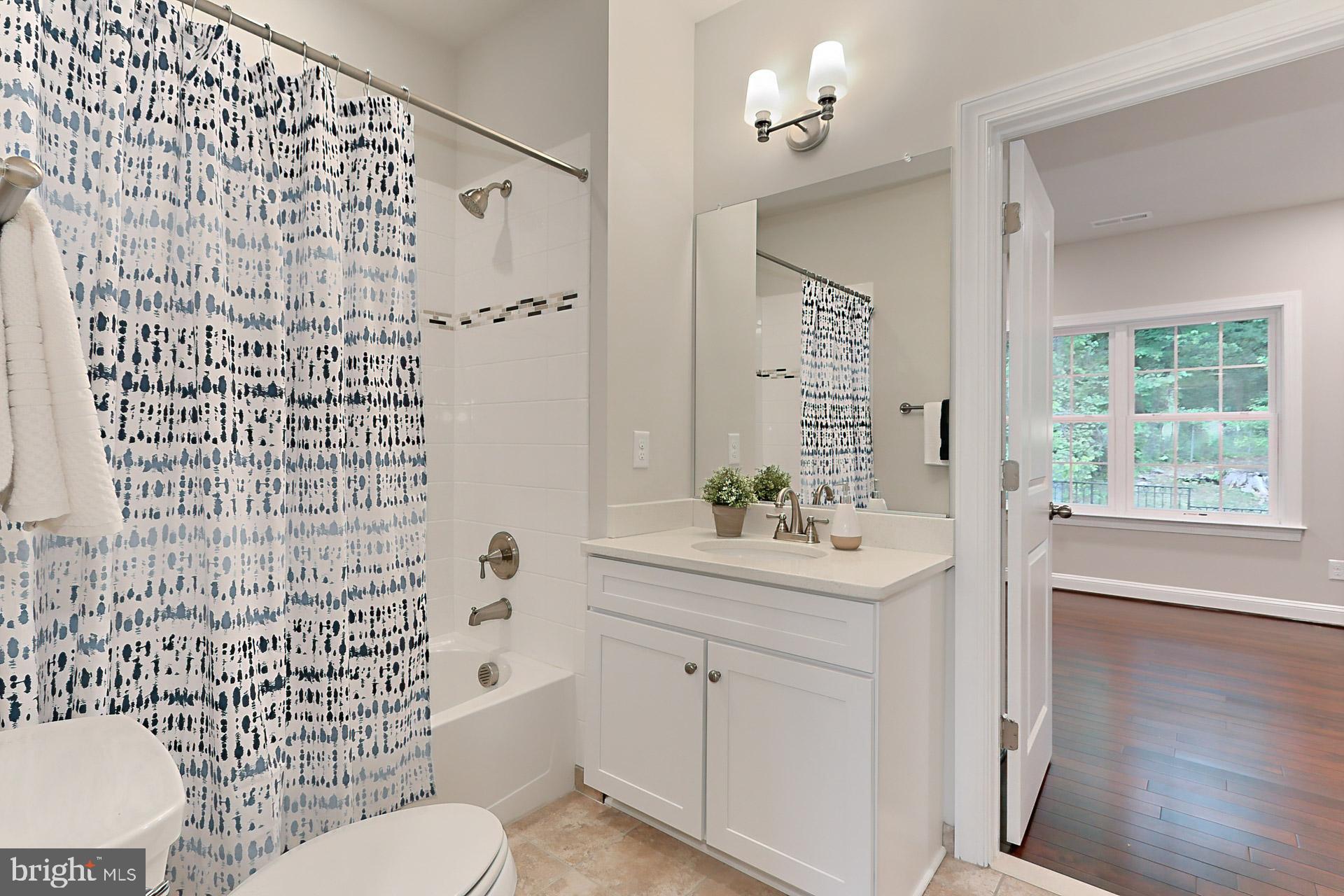 LAKE BARCROFT - Residential Lease