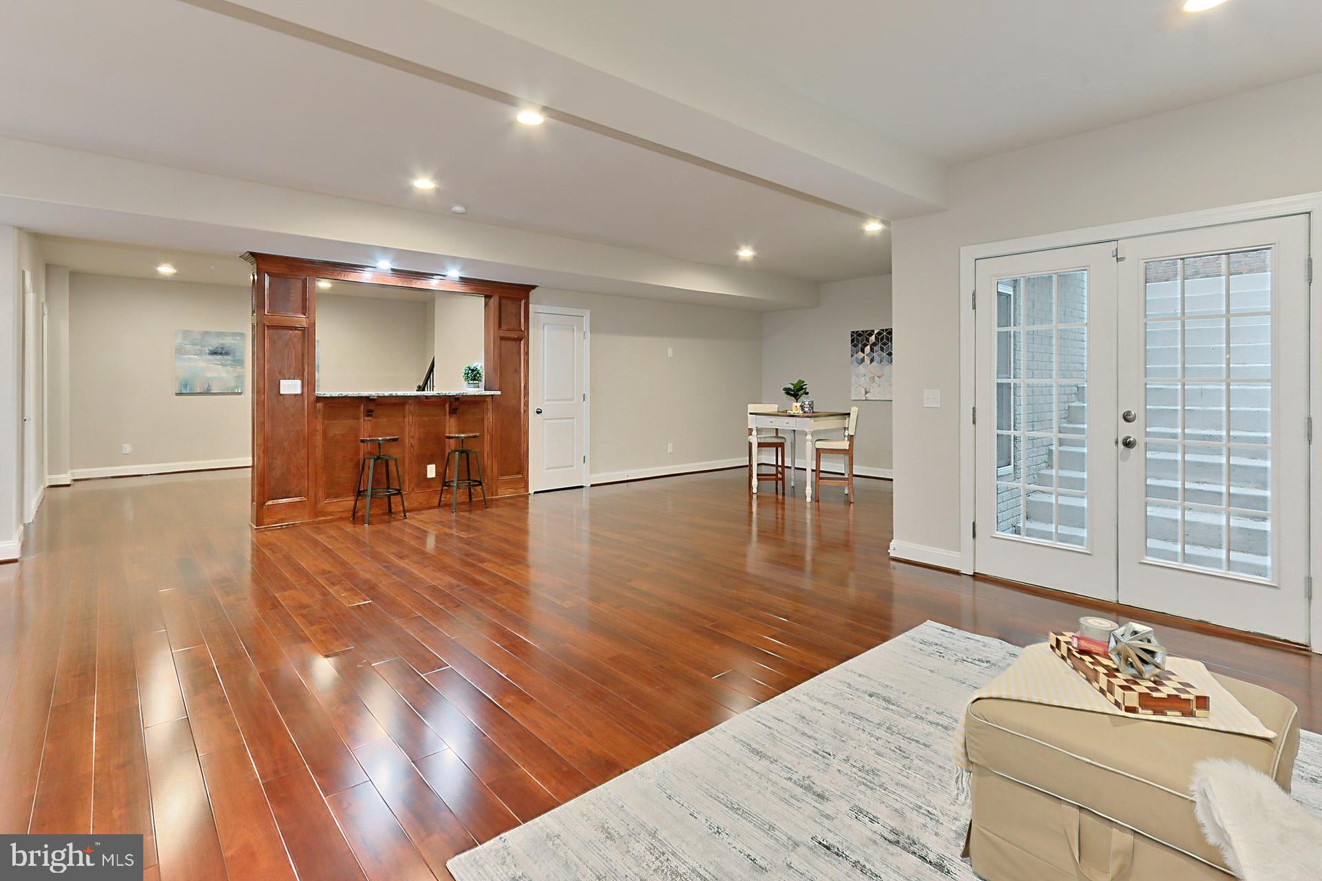 LAKE BARCROFT - Residential Lease