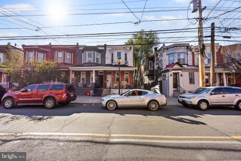 Townhouse For Sale - 426 N State Street<br/> CAMDEN, NJ 08102