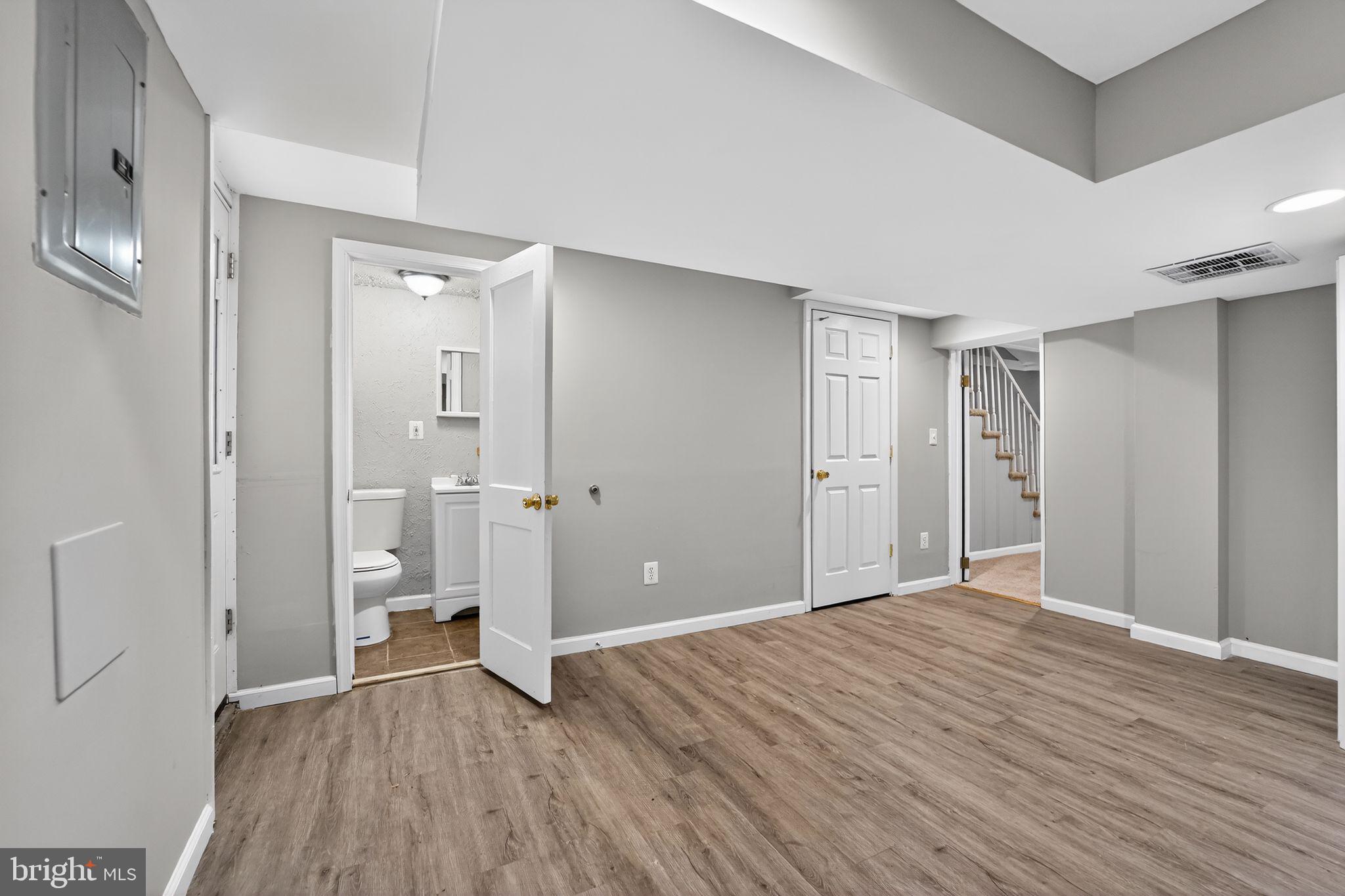 NORTHWOOD - Residential