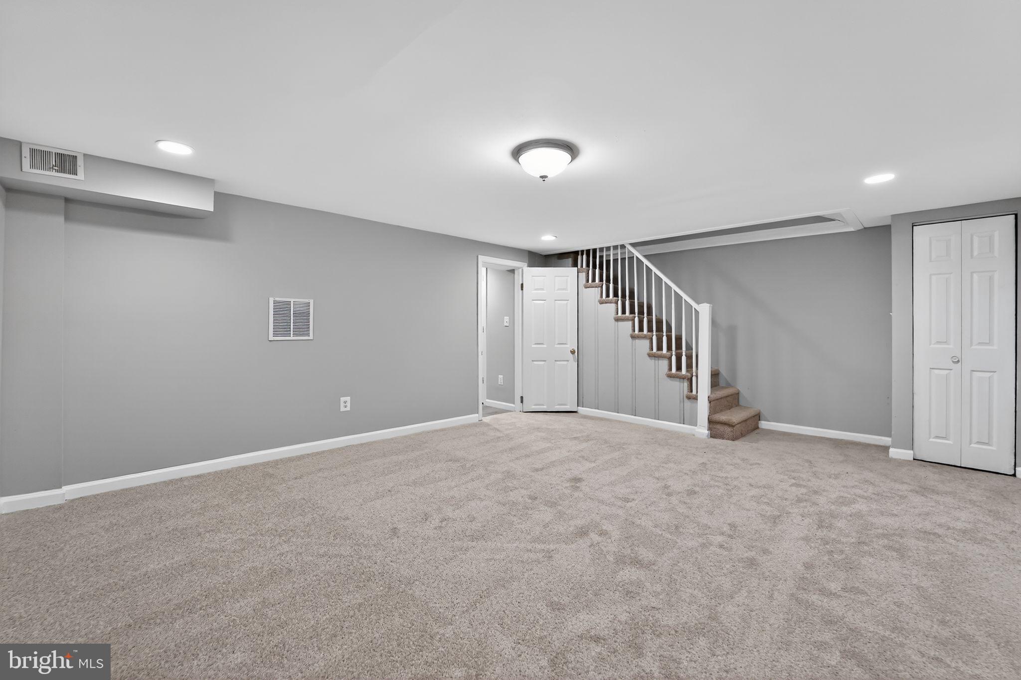 NORTHWOOD - Residential