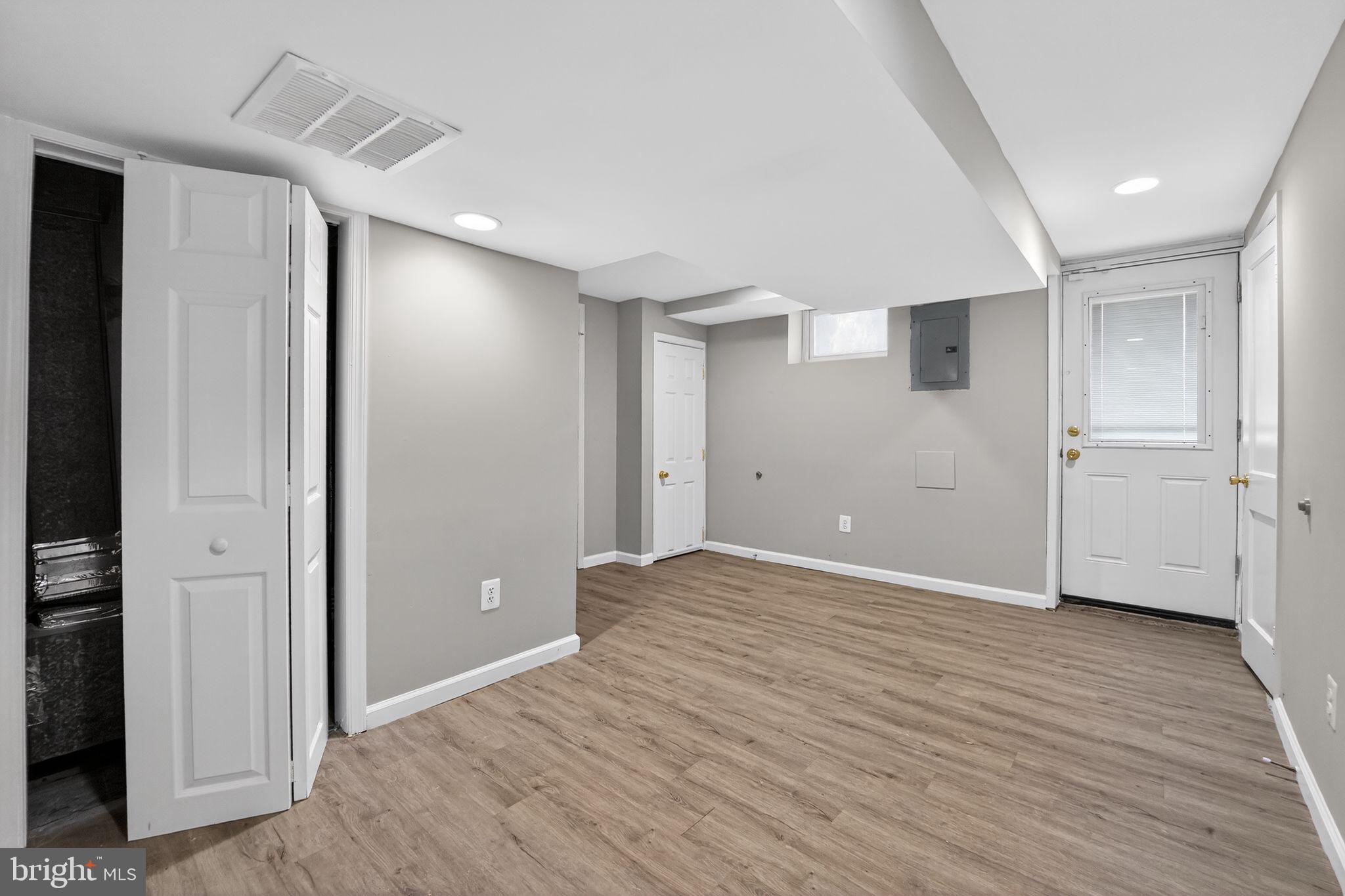 NORTHWOOD - Residential
