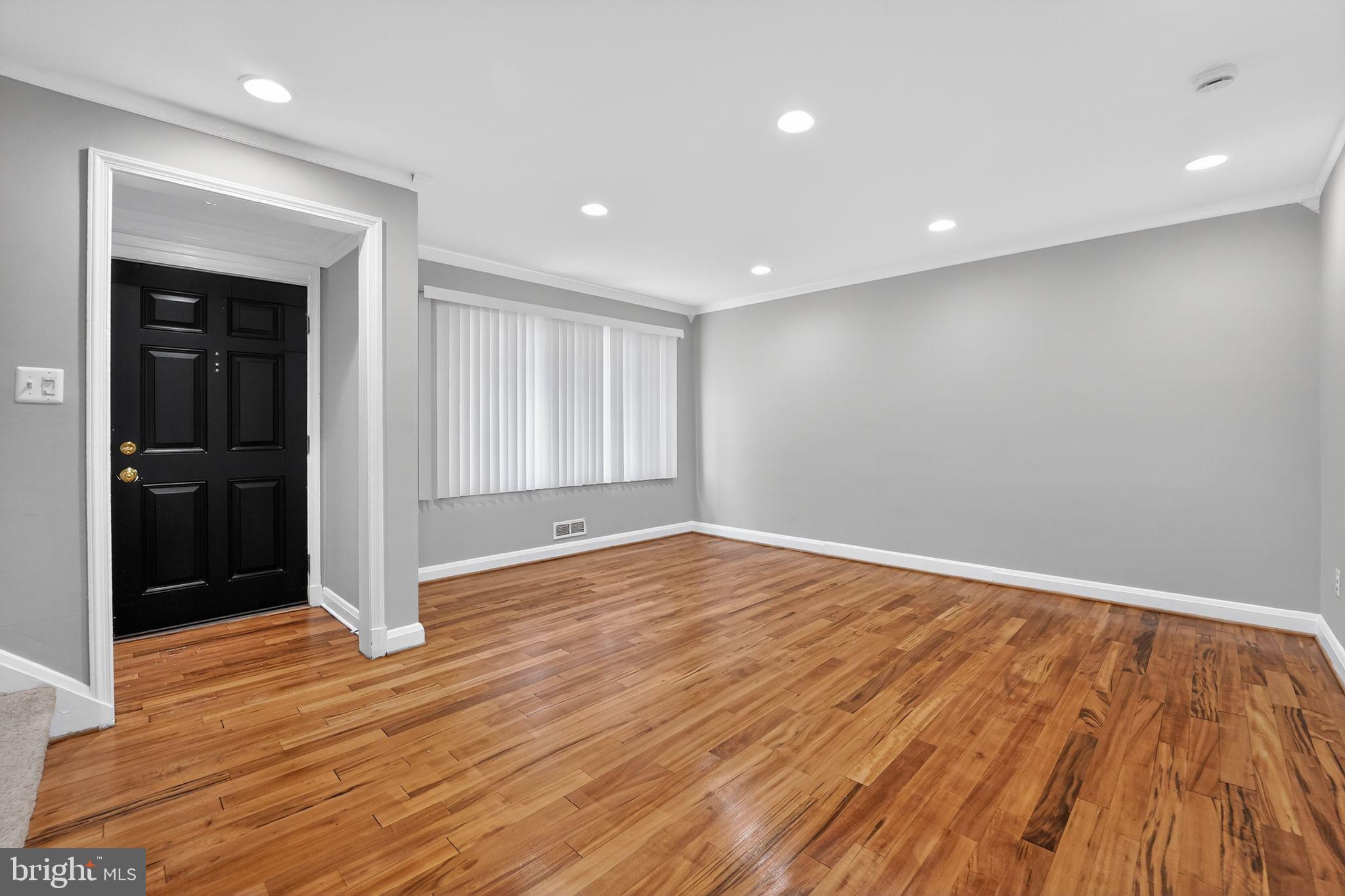 NORTHWOOD - Residential