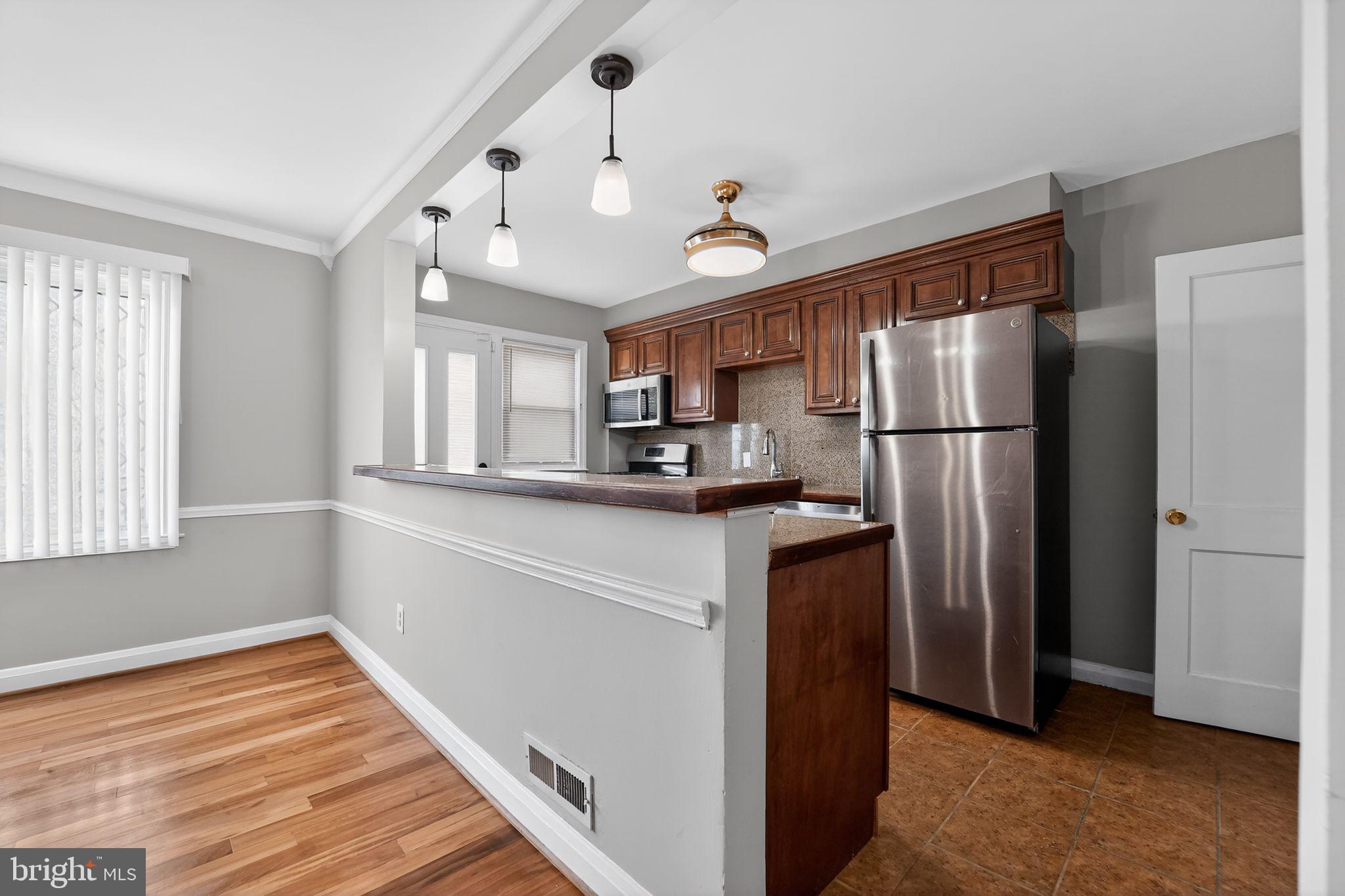 NORTHWOOD - Residential