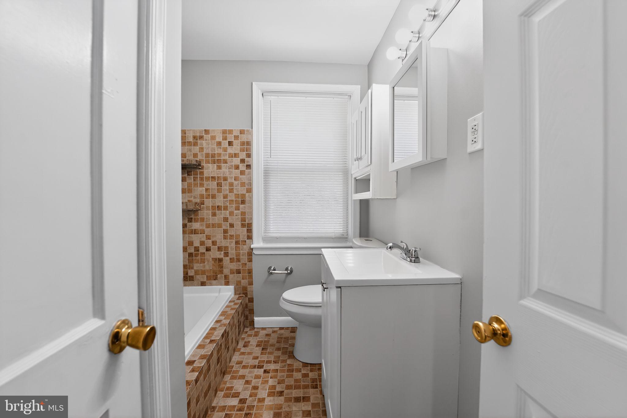 NORTHWOOD - Residential