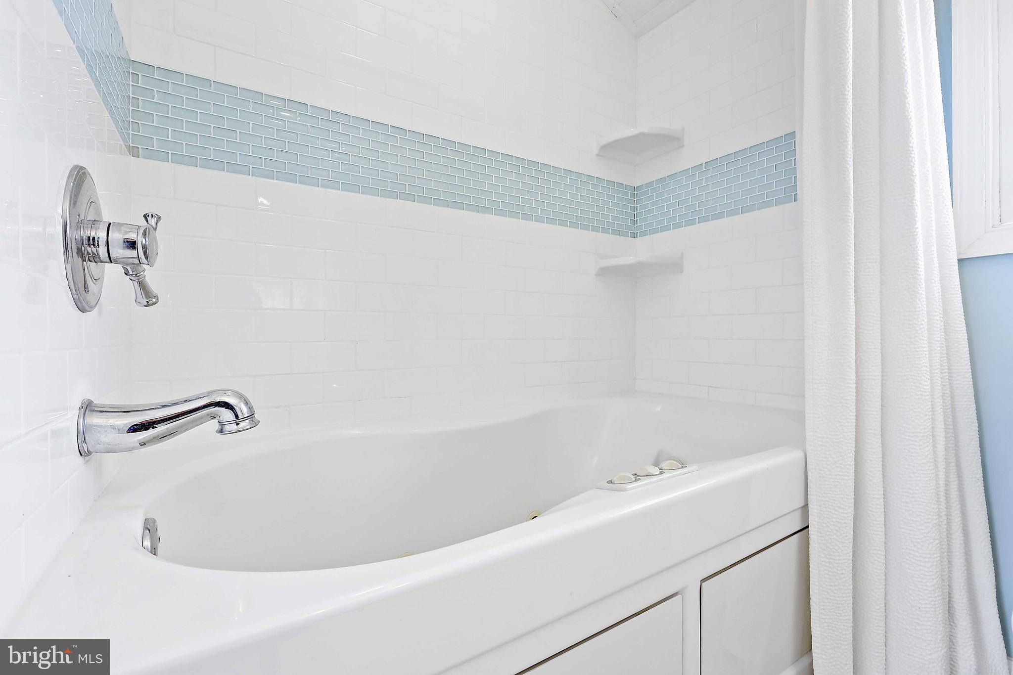 LINDEN HEIGHTS - Residential