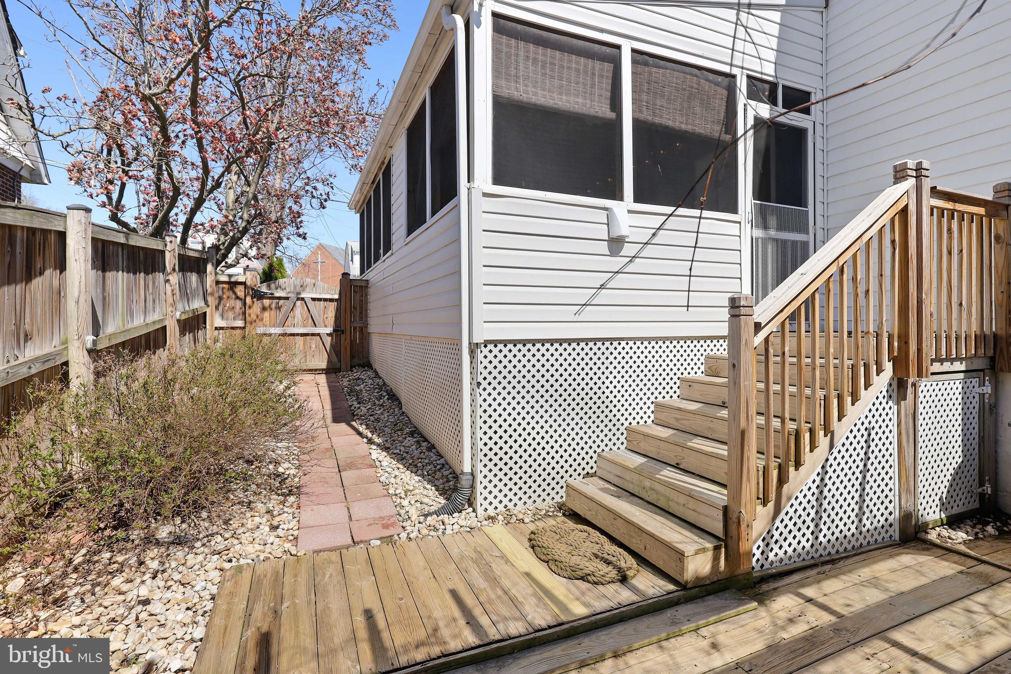 LINDEN HEIGHTS - Residential